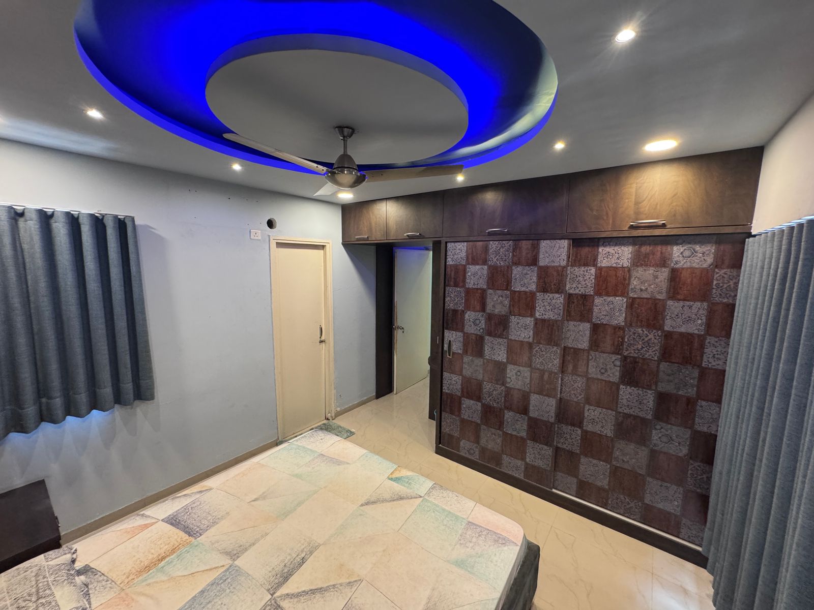 3 BHK 1730 Sq. Ft. Residential Flat / Appartment for Sell in Jagatpur Ahmedabad - Media 3