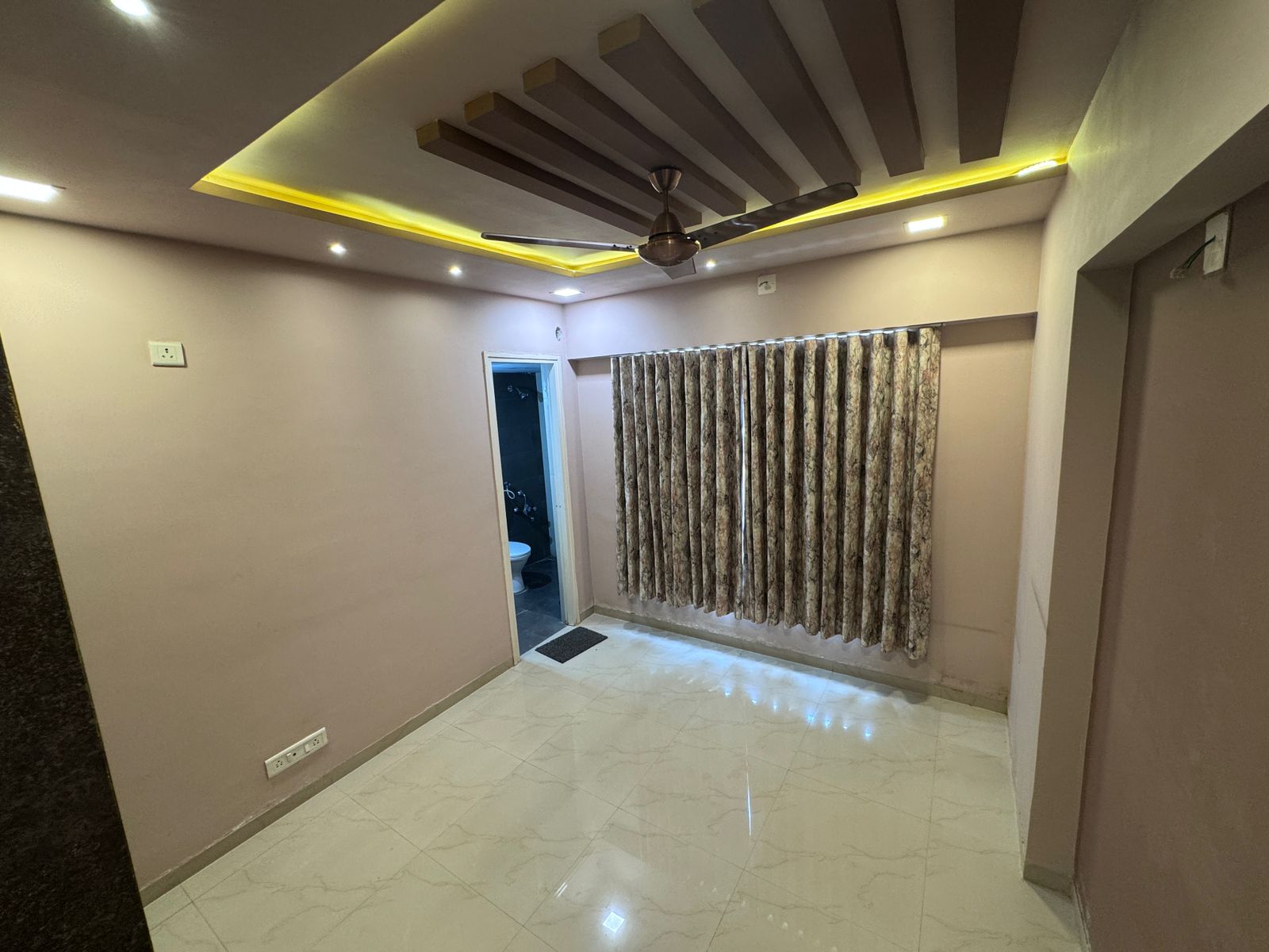 3 BHK 1730 Sq. Ft. Residential Flat / Appartment for Sell in Jagatpur Ahmedabad - Media 14
