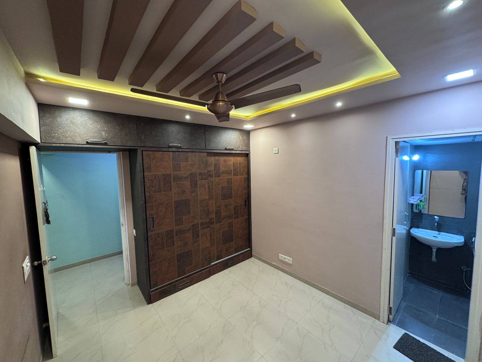 3 BHK 1730 Sq. Ft. Residential Flat / Appartment for Sell in Jagatpur Ahmedabad - Media 16