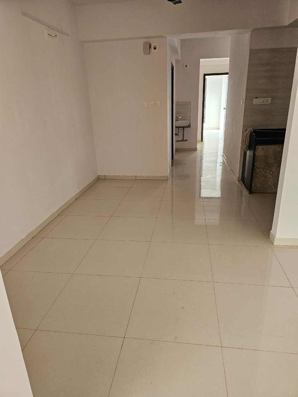 3 BHK 1550 Sq. Ft. Residential Flat / Appartment for Rent in Shilaj Ahmedabad - Media 10