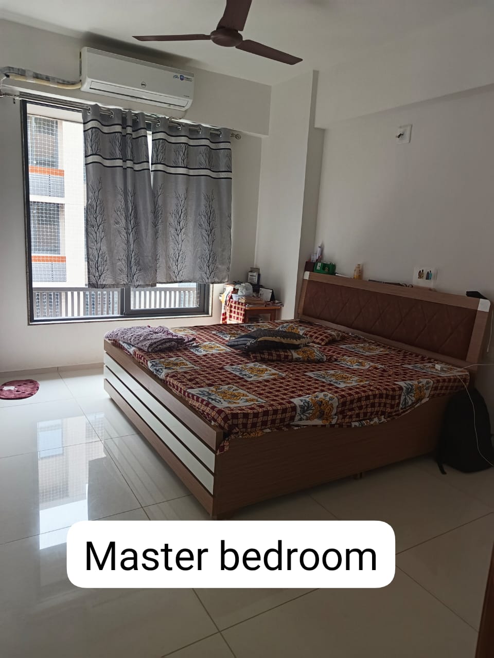 3 BHK 1600 Sq. Ft. Residential Flat / Appartment for Rent in Vaishnodevi Ahmedabad - Media 3