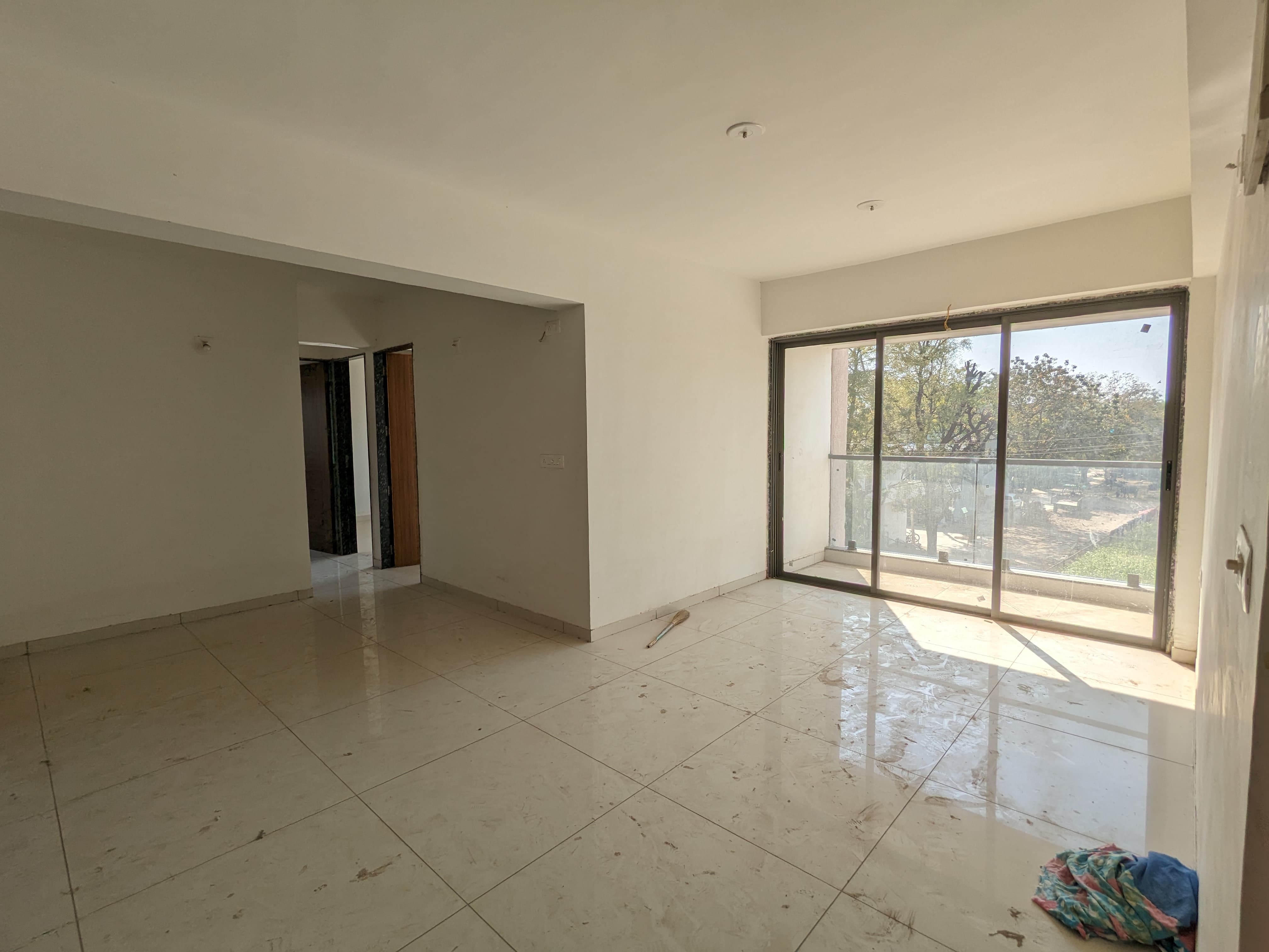 3 BHK 1737 Sq. Ft. Residential Flat / Appartment for Rent in Vaishnodevi Ahmedabad - Media 3