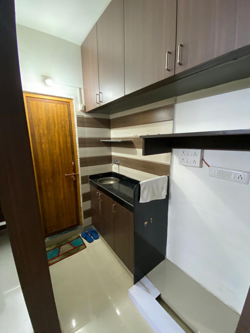Office 456 Sq. Ft. Commercial Flat / Appartment for Sell in Bodakdev Ahmedabad