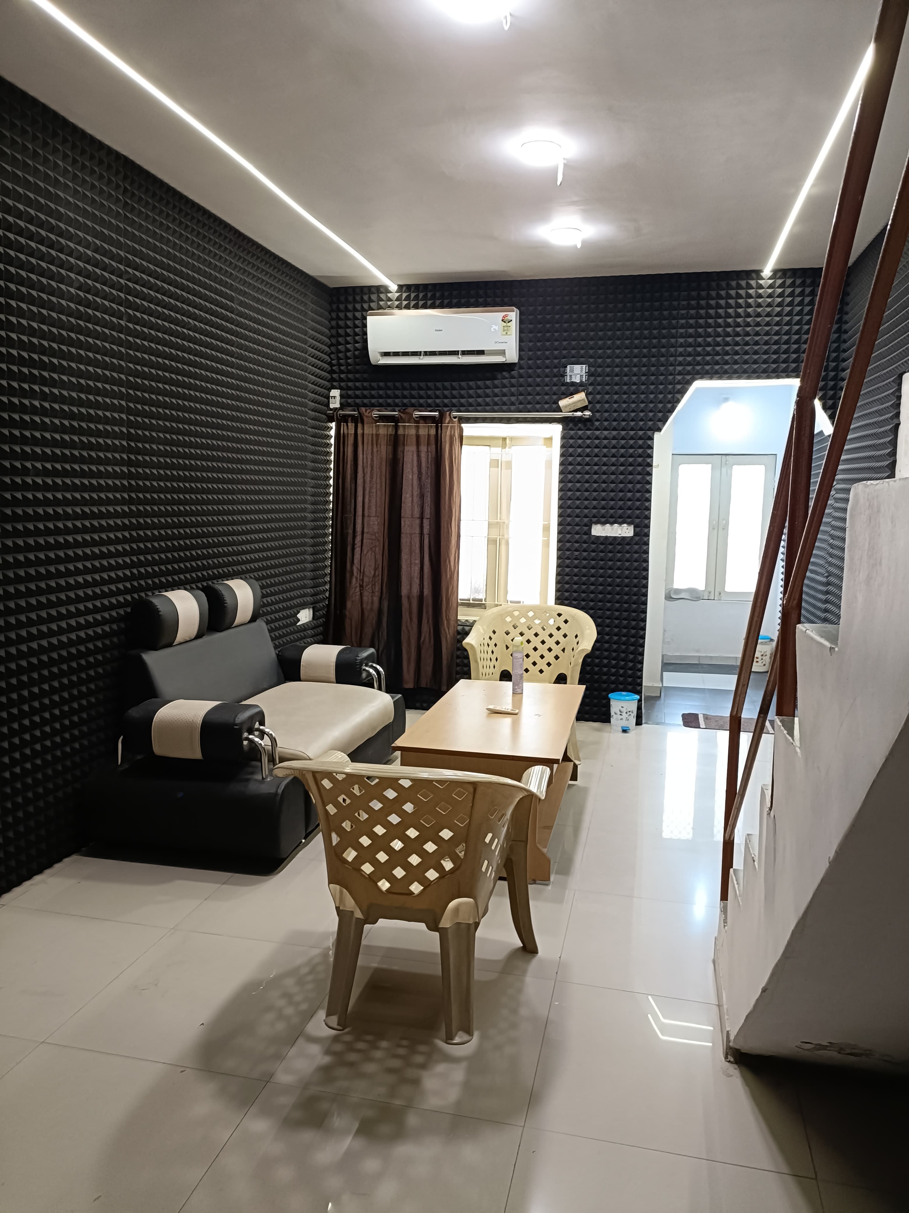 2 BHK 1700 Sq. Ft. Residential Tenament for Rent in Bodakdev Ahmedabad - Media 5