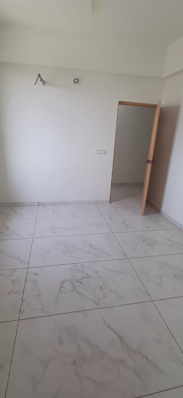 2 BHK 1170 Sq. Ft. Residential Flat / Appartment for Rent in Vaishnodevi Ahmedabad
