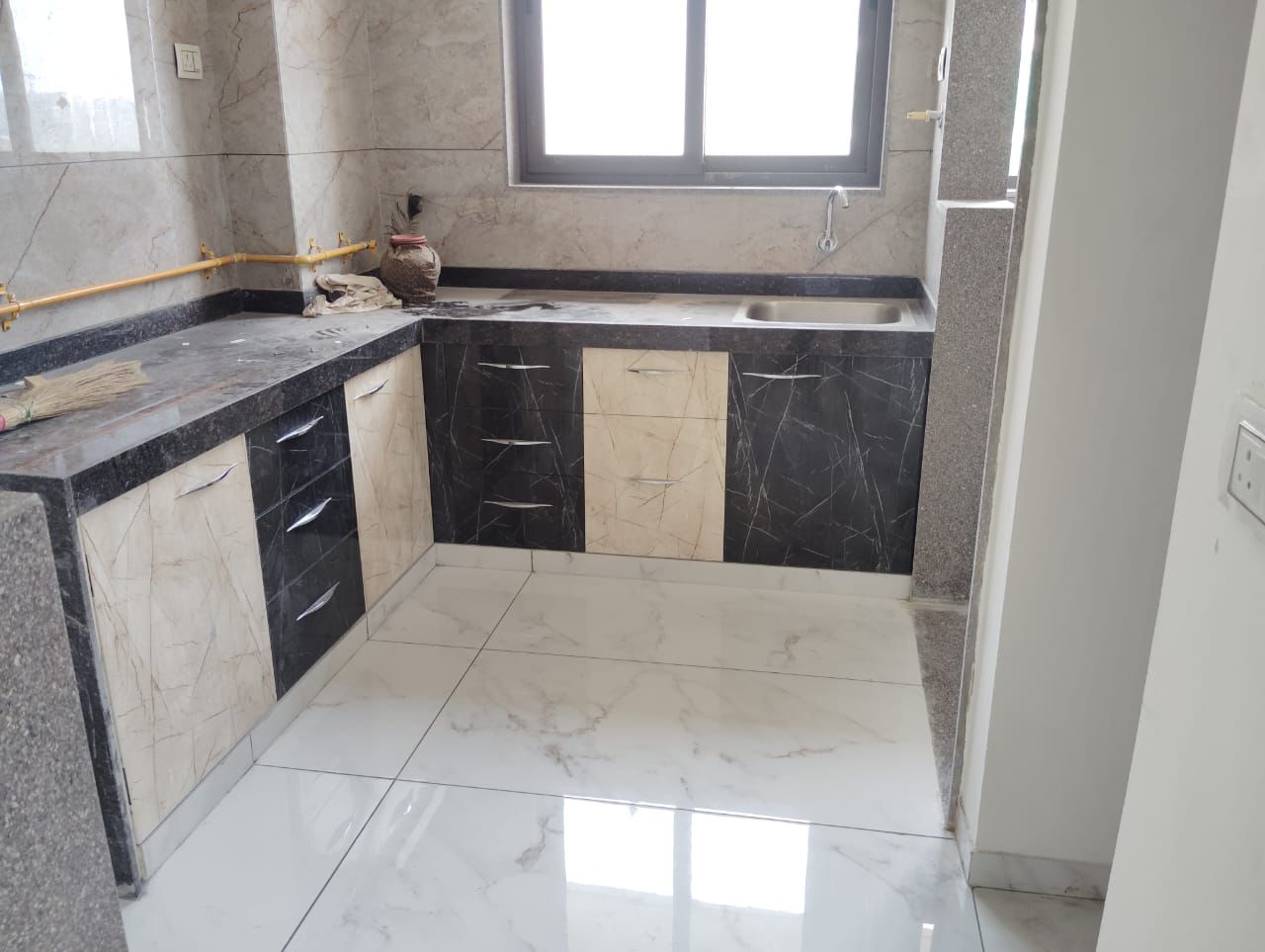 3 BHK 1440 Sq. Ft. Residential Flat / Appartment for Rent in Thaltej Ahmedabad - Media 3