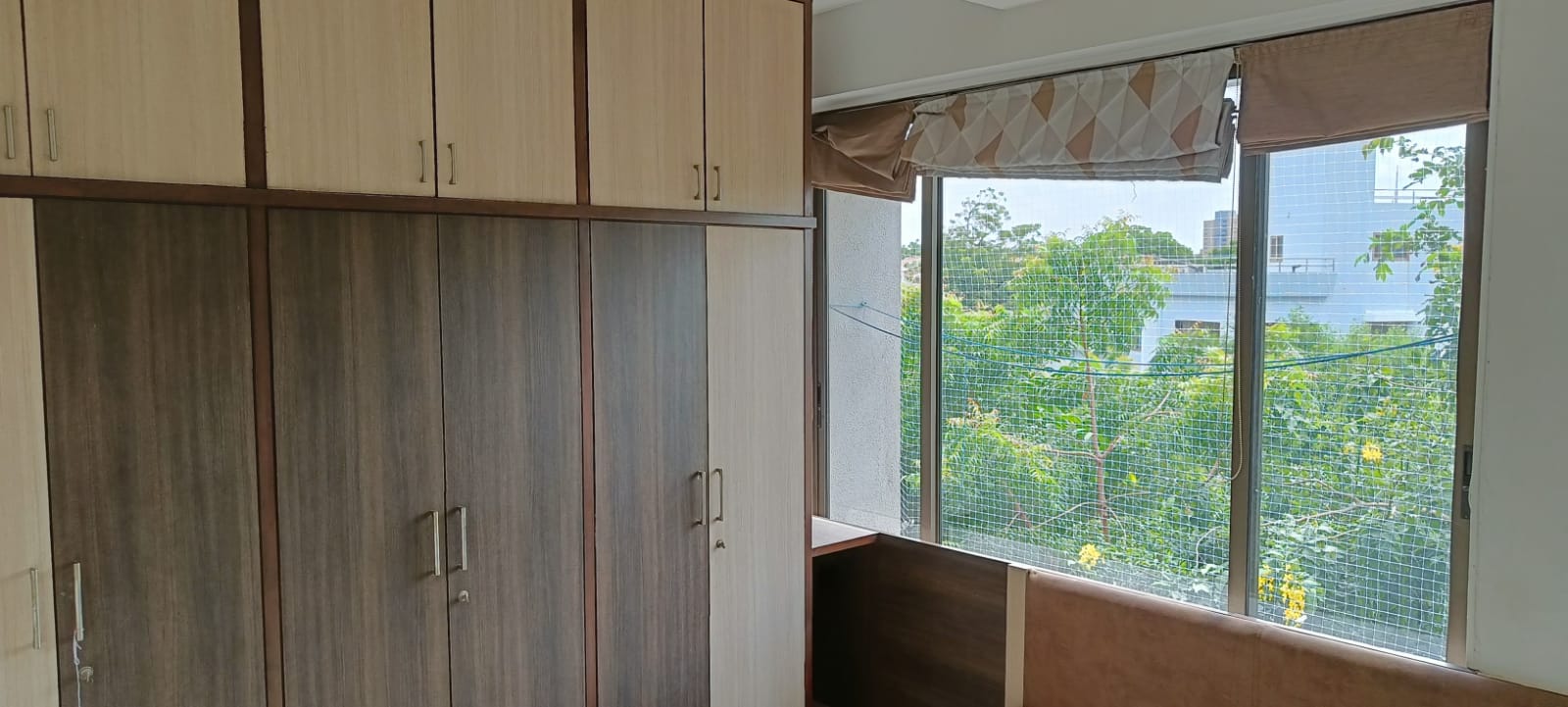 3 BHK 1440 Sq. Ft. Residential Flat / Appartment for Rent in Thaltej Ahmedabad - Media 5
