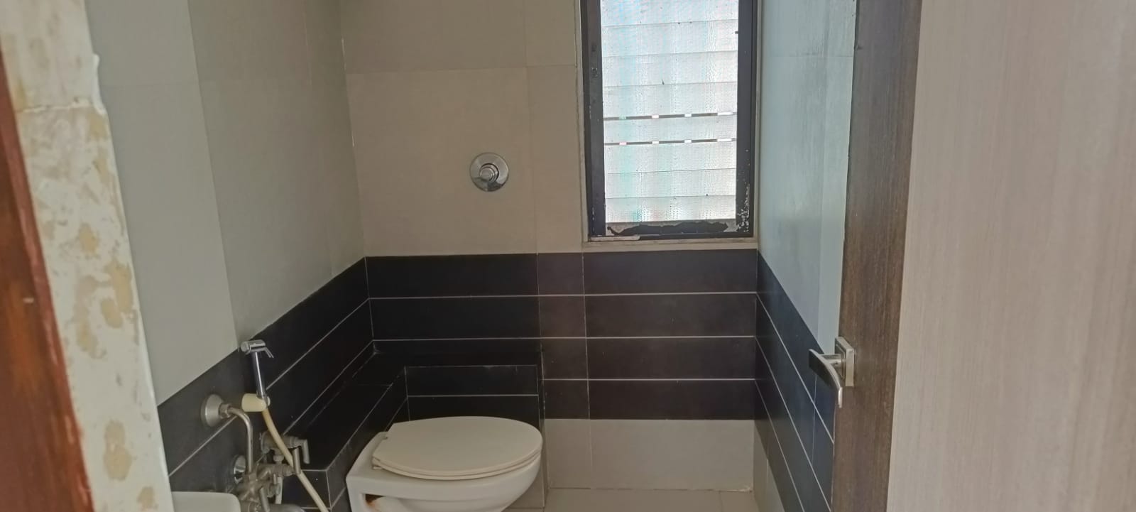 3 BHK 1440 Sq. Ft. Residential Flat / Appartment for Rent in Thaltej Ahmedabad - Media 14