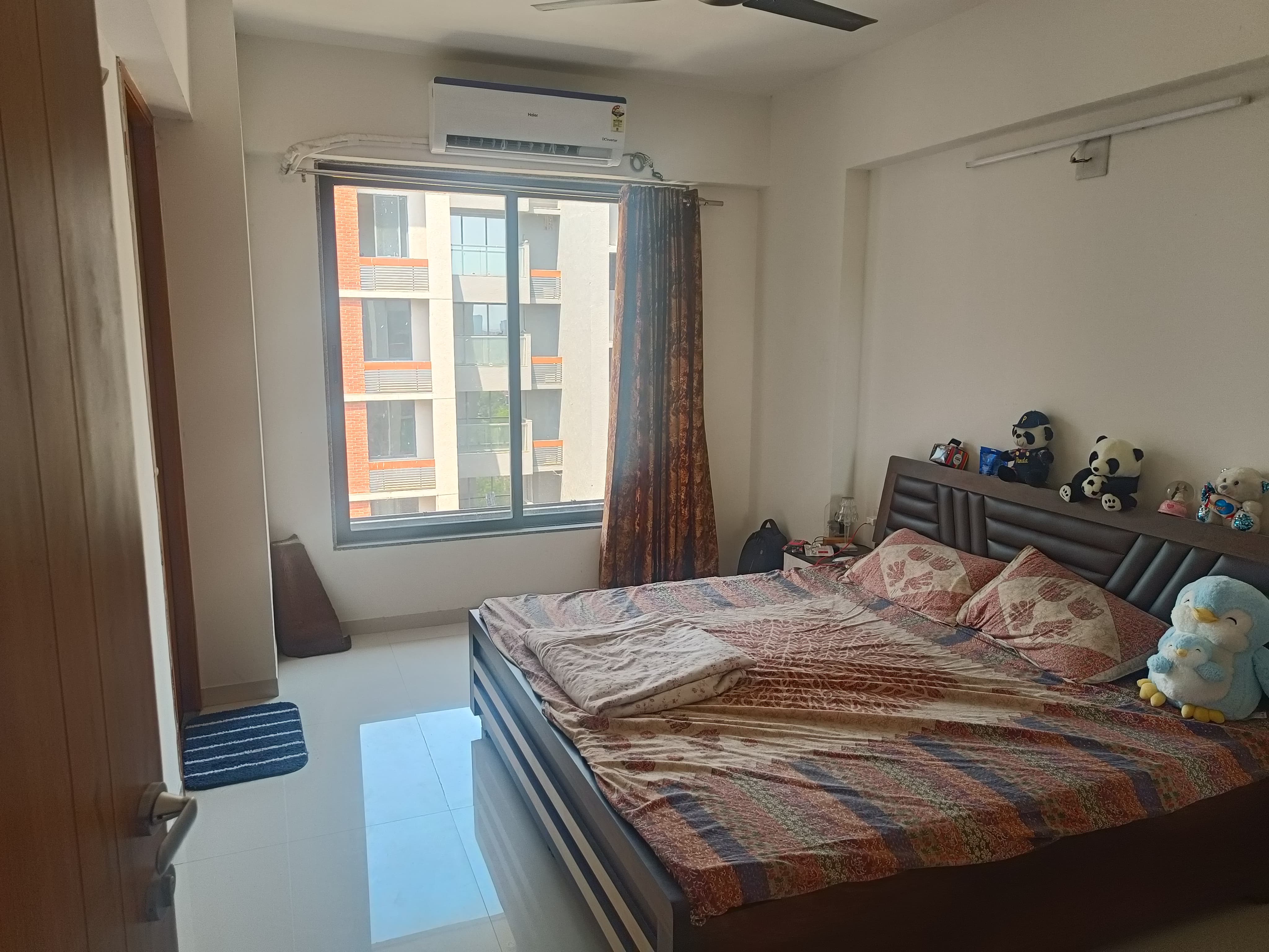 2 BHK 1359 Sq. Ft. Residential Flat / Appartment for Rent in Vaishnodevi Ahmedabad - Media 3