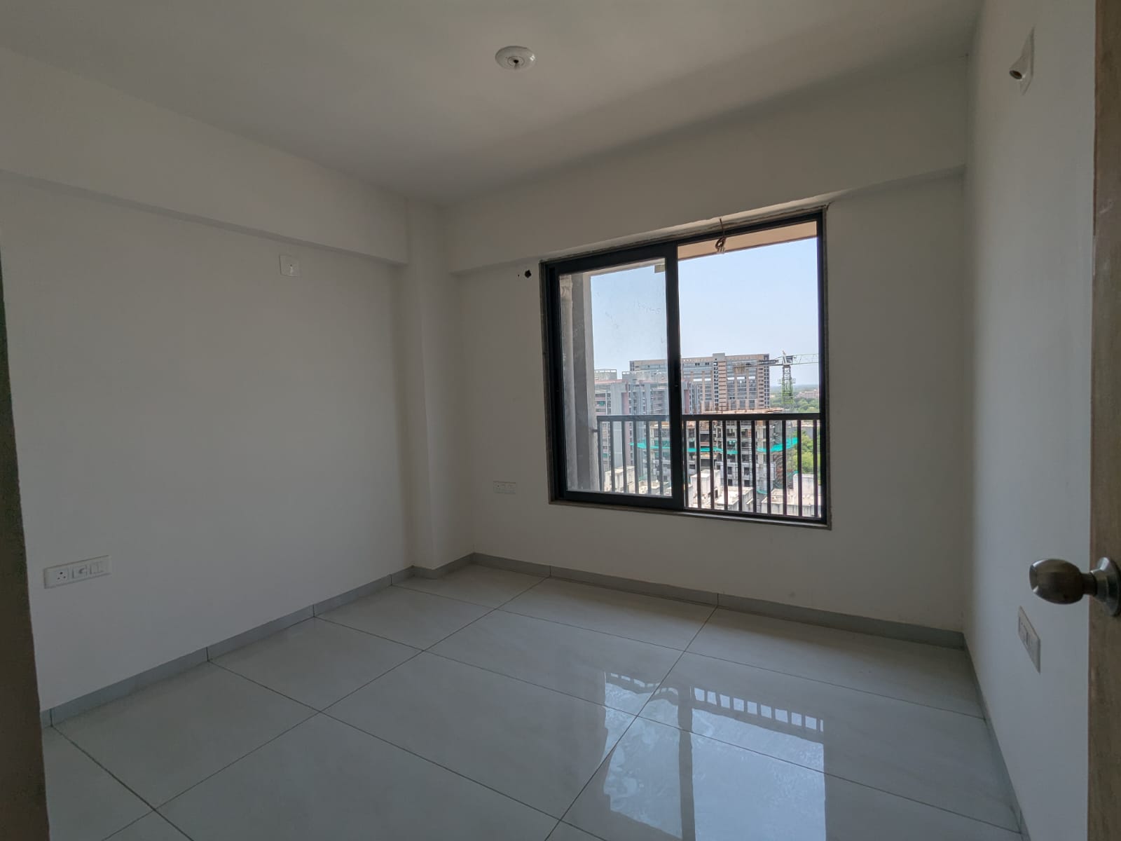3 BHK 1836 Sq. Ft. Residential Flat / Appartment for Rent in Jagatpur Ahmedabad - Media 2