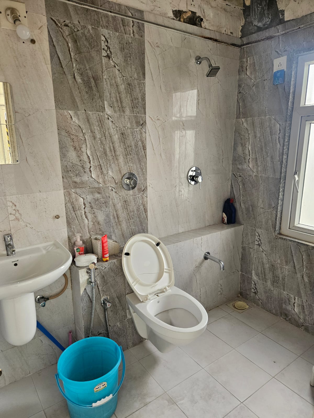 3 BHK 1980 Sq. Ft. Residential Flat / Appartment for Rent in Jagatpur Ahmedabad - Media 5