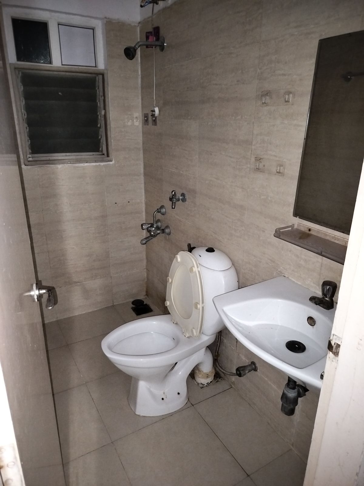 3 BHK 1332 Sq. Ft. Residential Flat / Appartment for Rent in Jagatpur Ahmedabad - Media 10