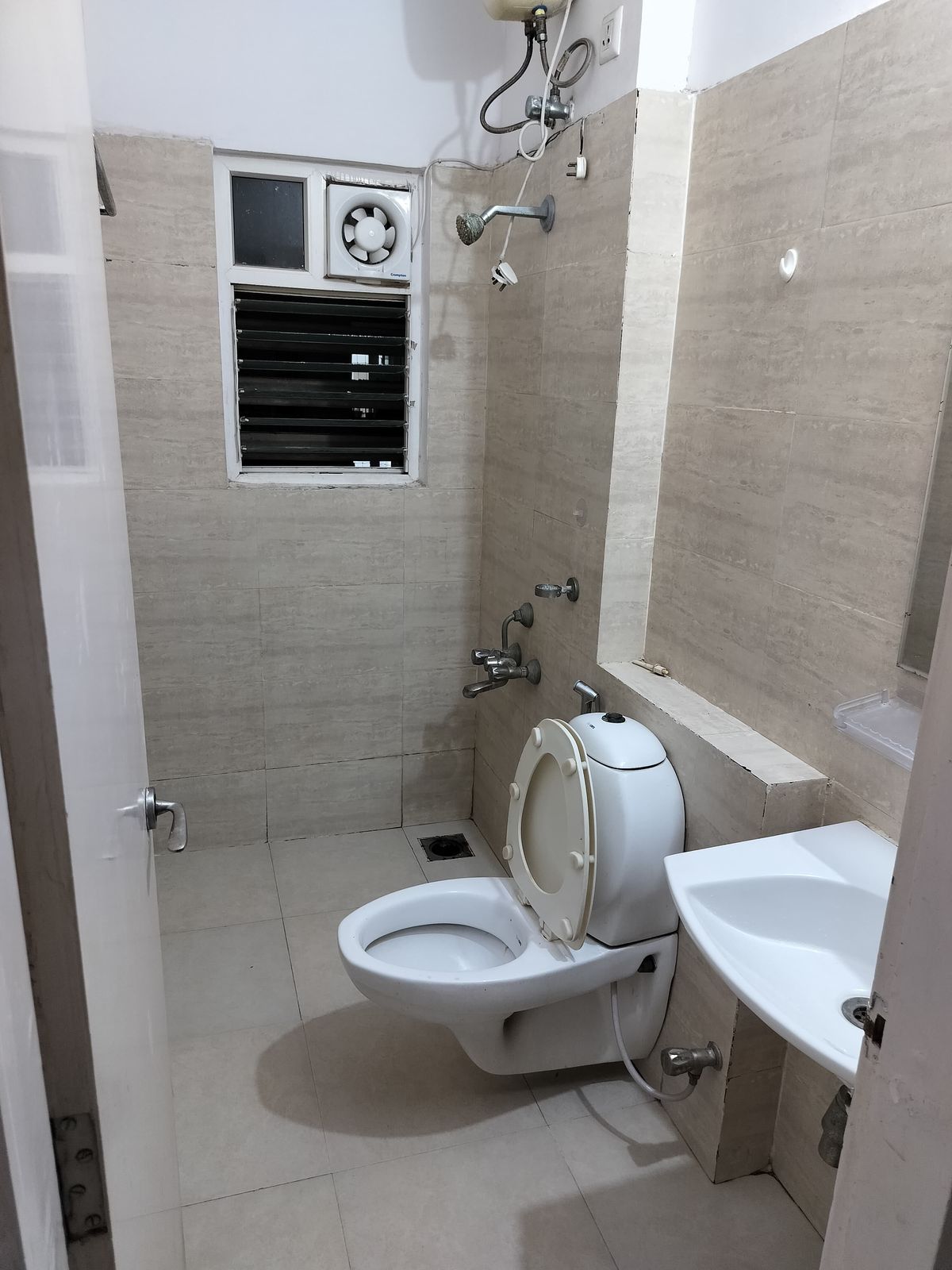 3 BHK 1332 Sq. Ft. Residential Flat / Appartment for Rent in Jagatpur Ahmedabad - Media 5