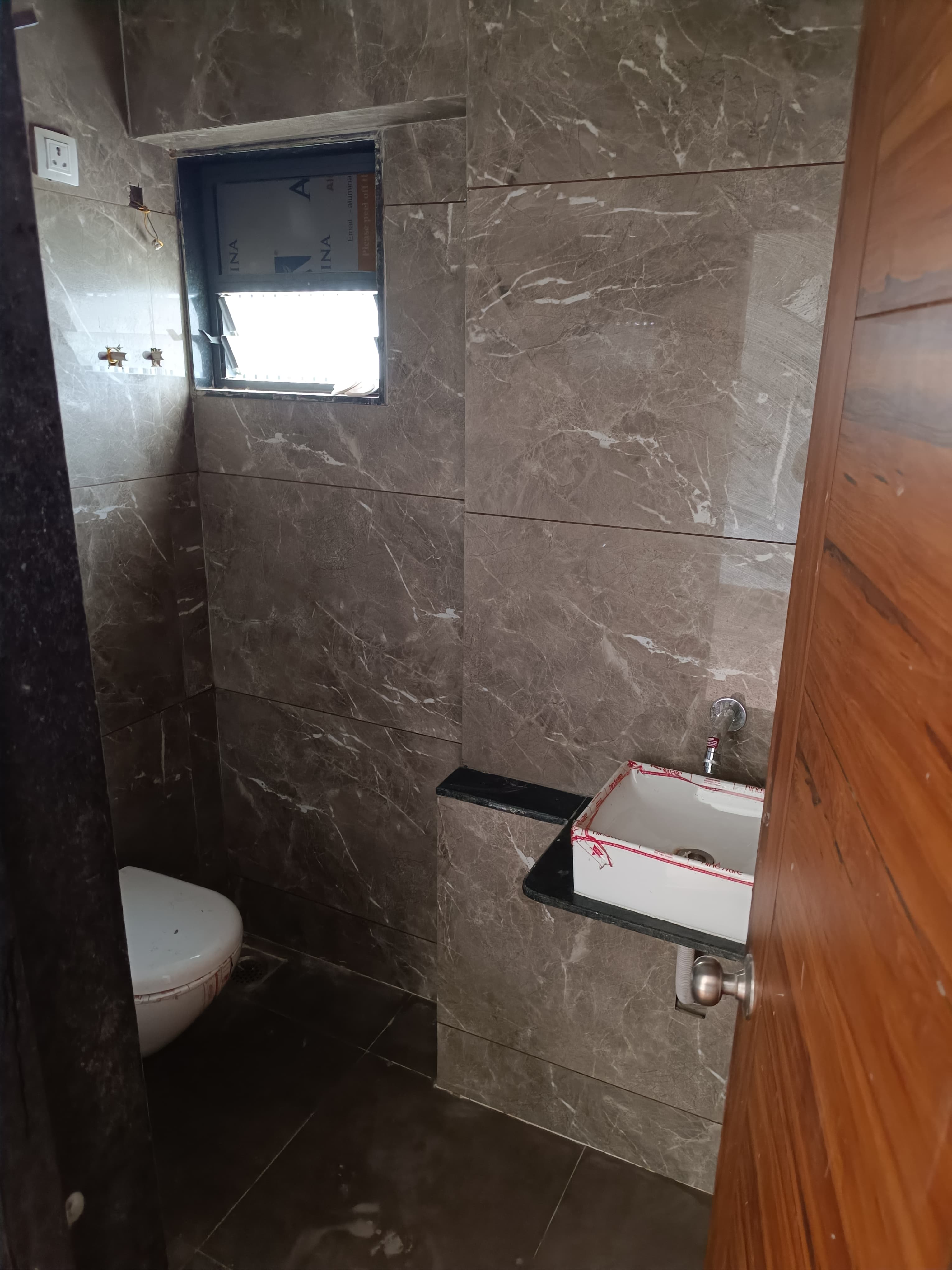 4 BHK 1500 Sq. Ft. Residential Flat / Appartment for Rent in Vaishnodevi Ahmedabad - Media 2