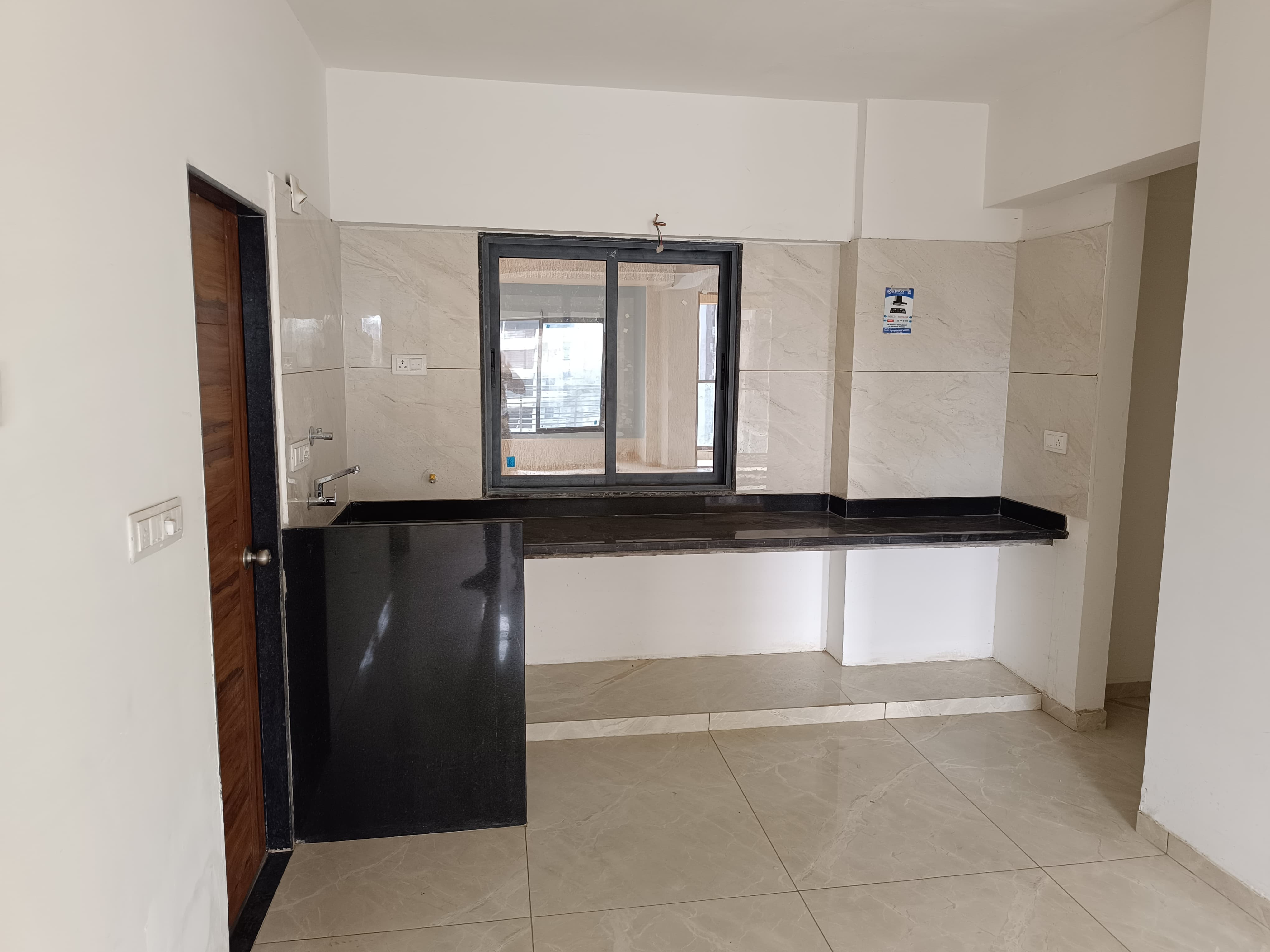 4 BHK 1500 Sq. Ft. Residential Flat / Appartment for Rent in Vaishnodevi Ahmedabad