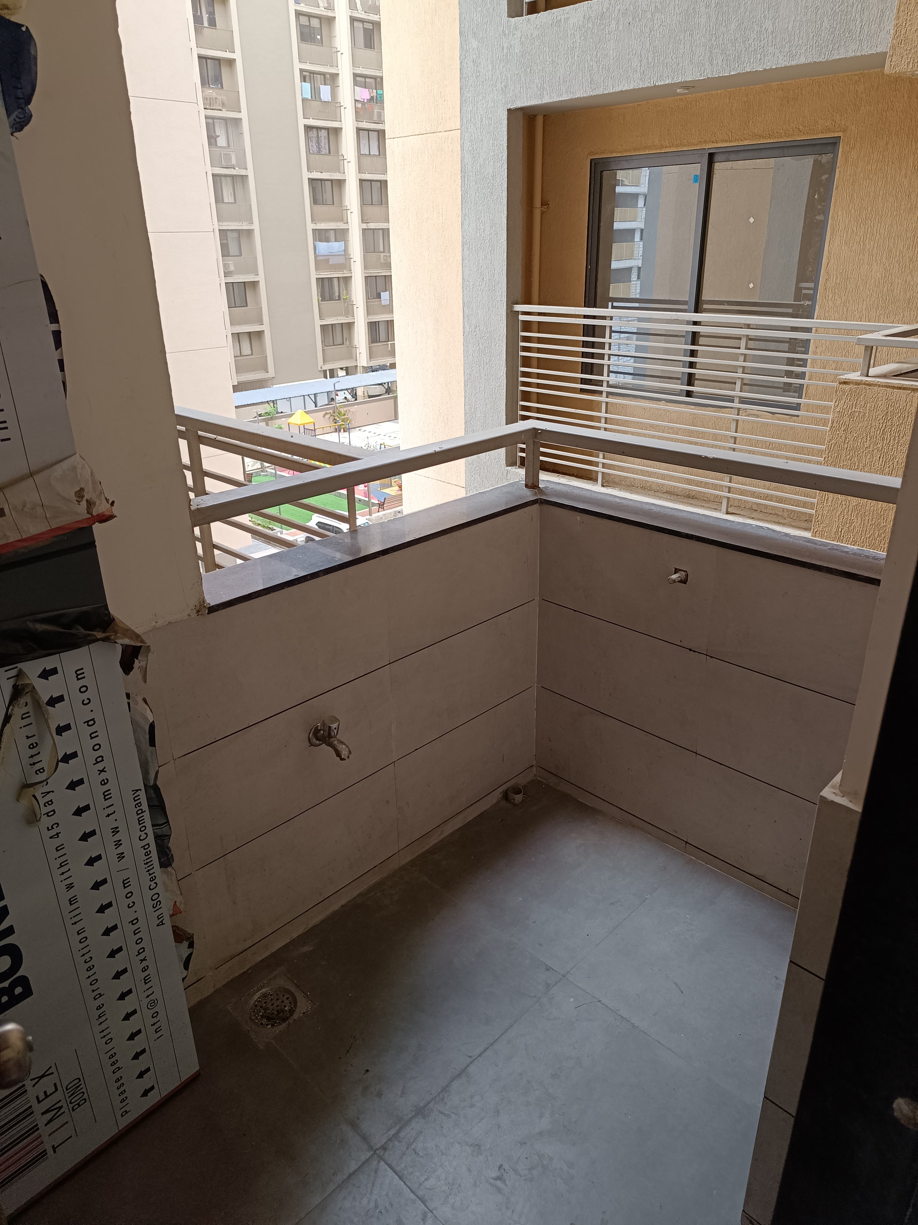 4 BHK 1500 Sq. Ft. Residential Flat / Appartment for Rent in Vaishnodevi Ahmedabad - Media 10