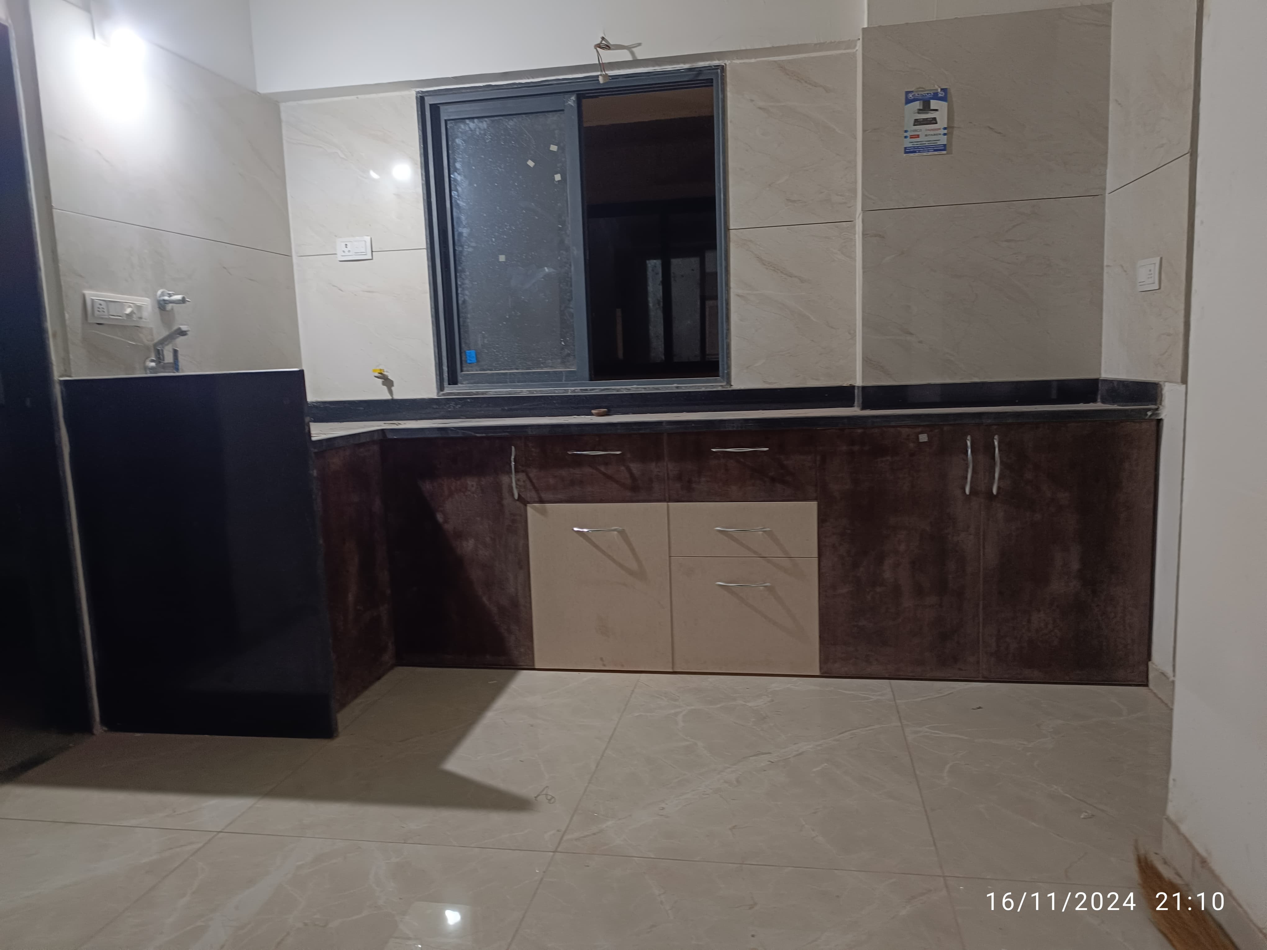 4 BHK 1500 Sq. Ft. Residential Flat / Appartment for Rent in Vaishnodevi Ahmedabad - Media 19