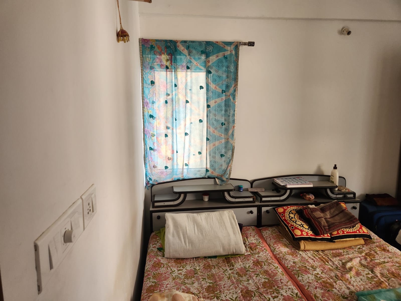 2.5 Bhk 1427 Sq. Ft. Residential Flat / Appartment for Rent in Vaishnodevi Ahmedabad