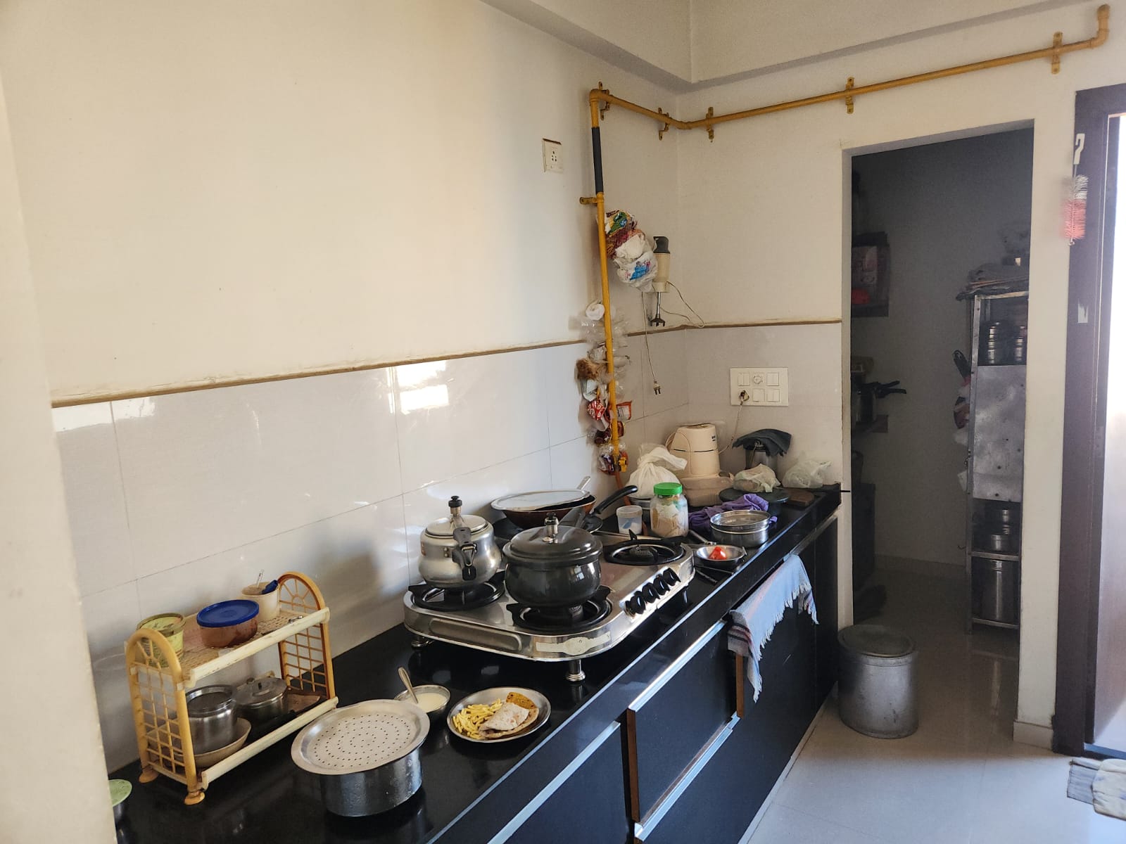 2.5 Bhk 1427 Sq. Ft. Residential Flat / Appartment for Rent in Vaishnodevi Ahmedabad - Media 3