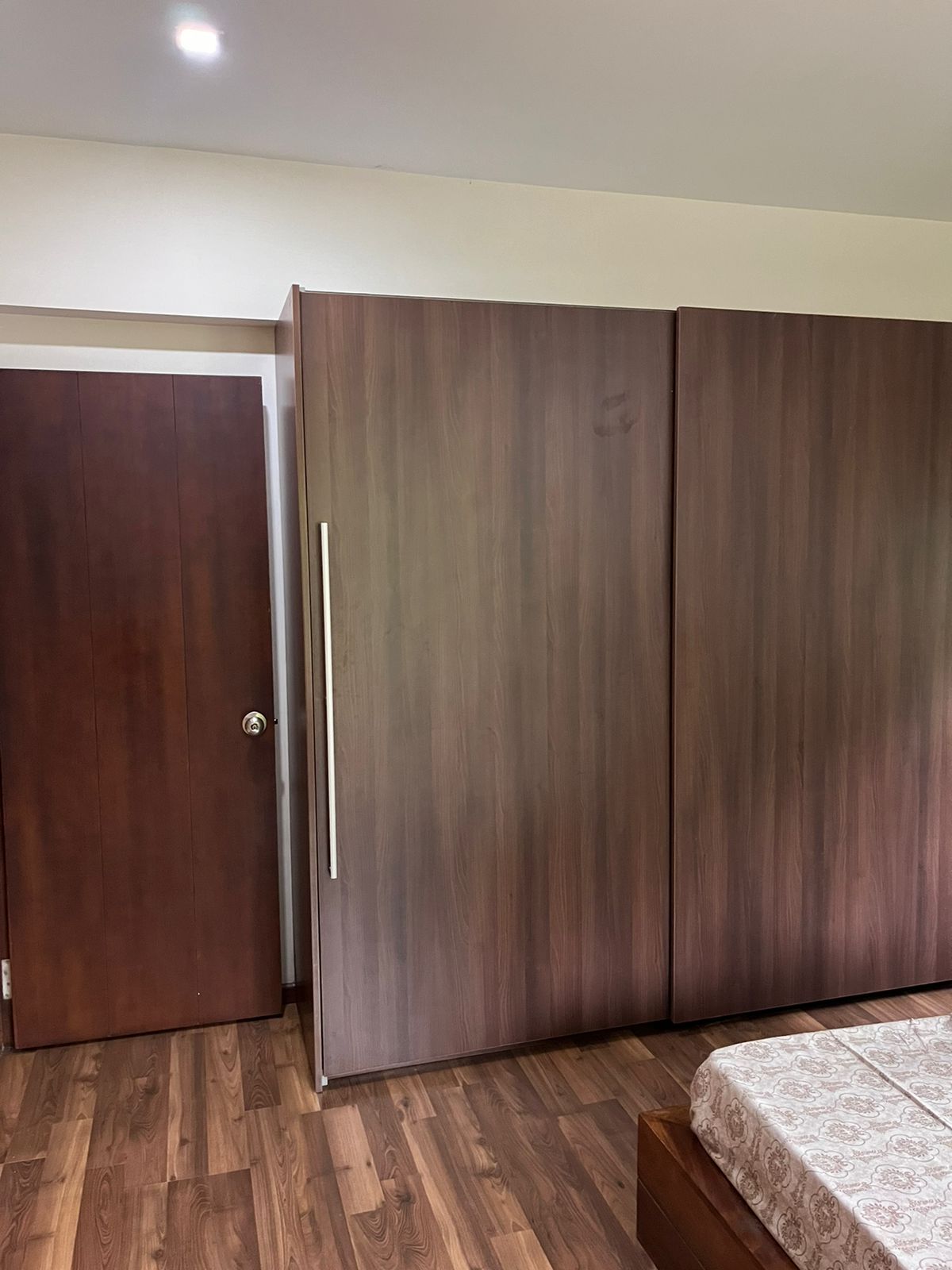 4 BHK 2750 Sq. Ft. Residential Flat / Appartment for Sell in Bodakdev Ahmedabad - Media 20
