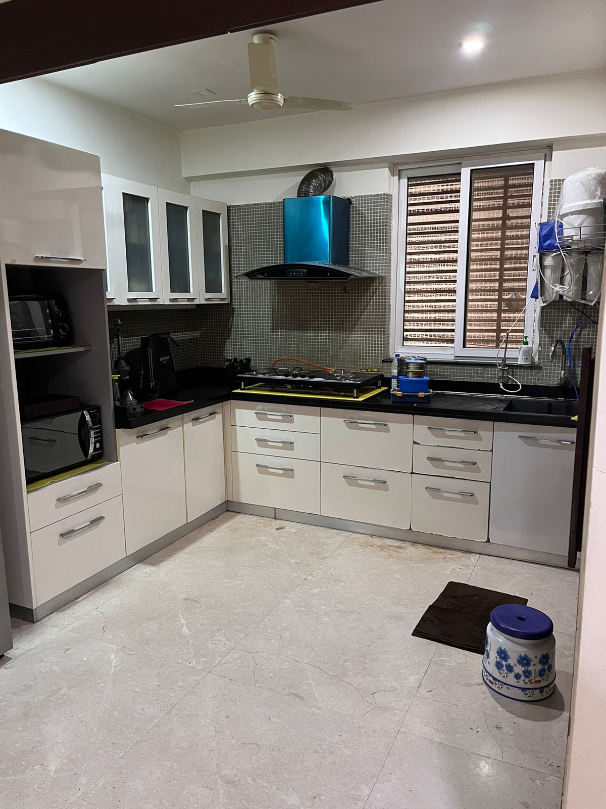 4 BHK 2750 Sq. Ft. Residential Flat / Appartment for Sell in Bodakdev Ahmedabad - Media 11