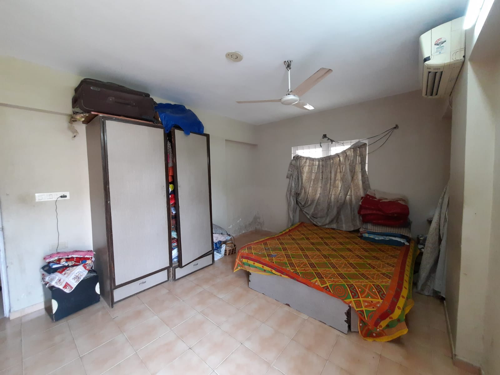 3 BHK 1935 Sq. Ft. Residential Flat / Appartment for Sell in Bodakdev Ahmedabad - Media 4