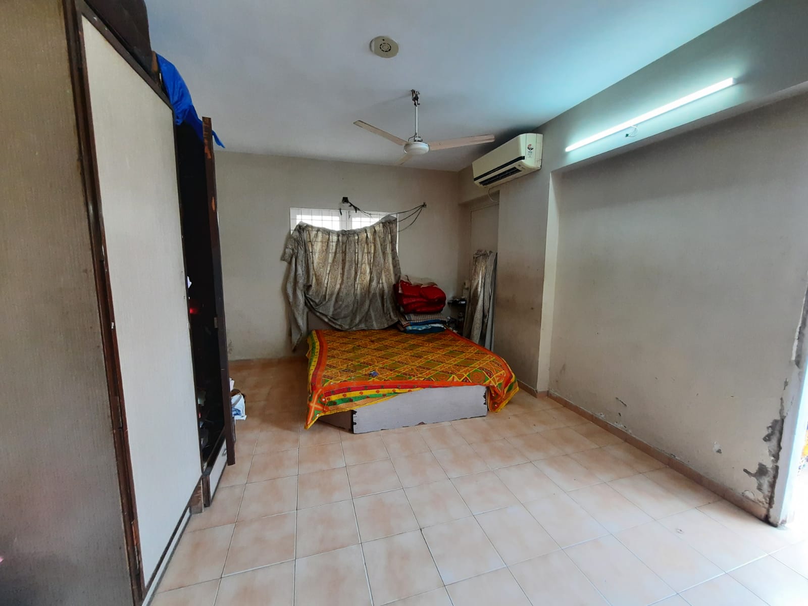 3 BHK 1935 Sq. Ft. Residential Flat / Appartment for Sell in Bodakdev Ahmedabad - Media 3