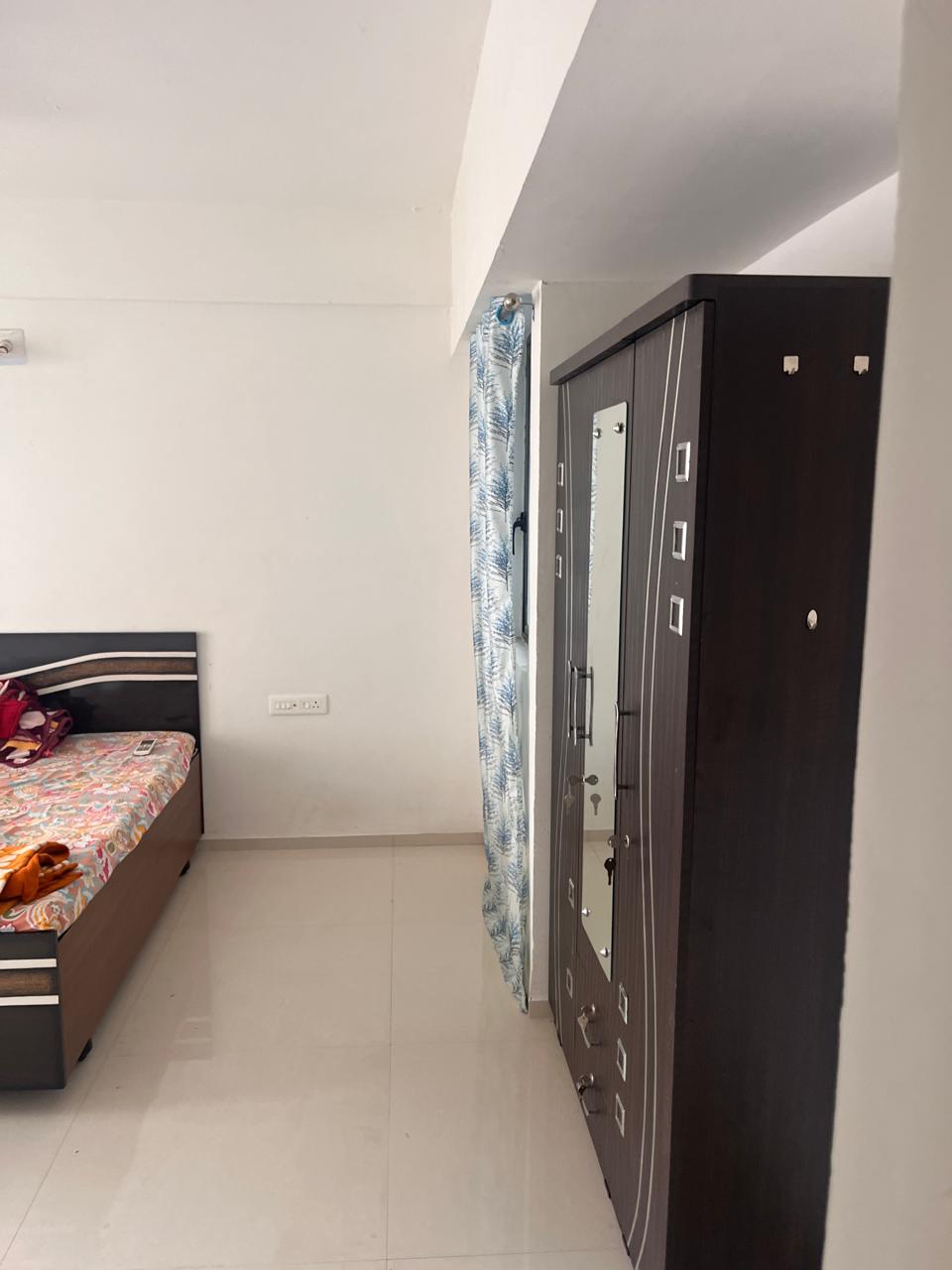 3 BHK 1600 Sq. Ft. Residential Flat / Appartment for Sell in Jagatpur Ahmedabad - Media 17