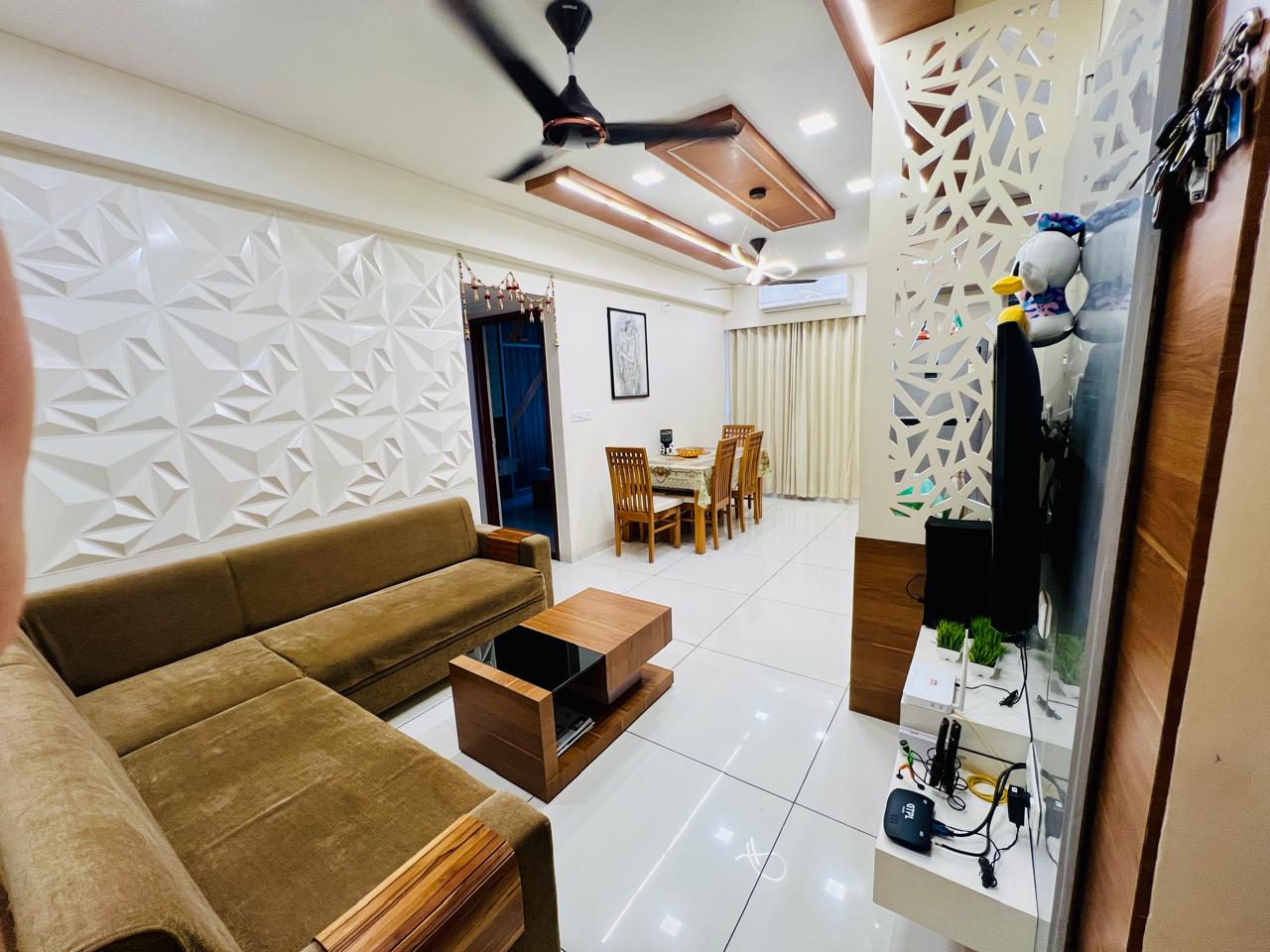 2 BHK 1136 Sq. Ft. Residential Flat / Appartment for Sell in Vaishnodevi Ahmedabad - Media 12