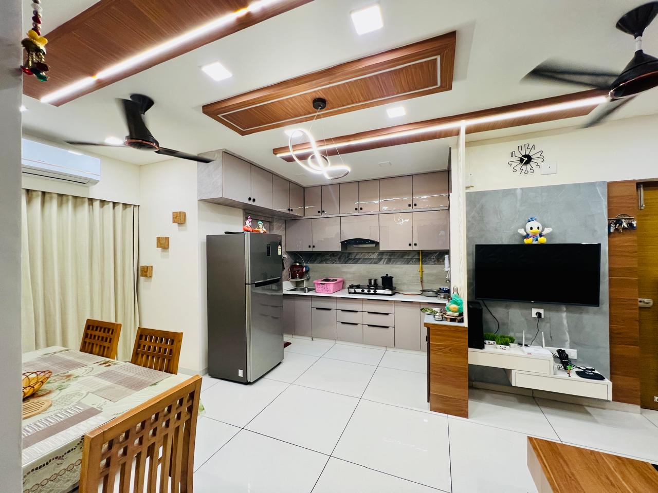 2 BHK 1136 Sq. Ft. Residential Flat / Appartment for Sell in Vaishnodevi Ahmedabad - Media 6