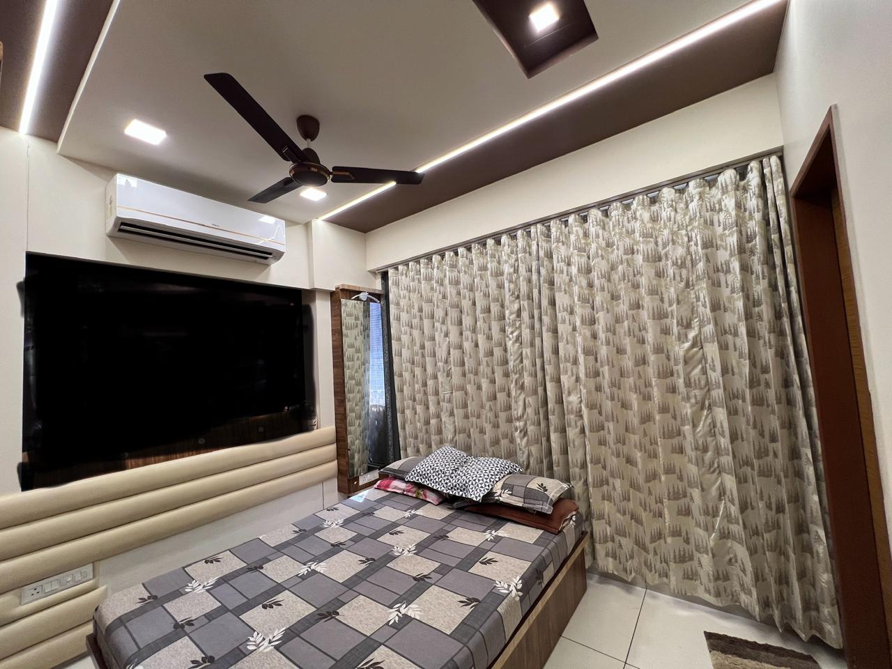 2 BHK 1136 Sq. Ft. Residential Flat / Appartment for Sell in Vaishnodevi Ahmedabad - Media 2