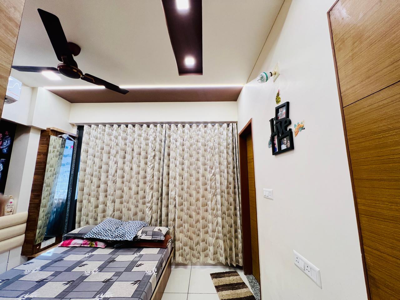 2 BHK 1136 Sq. Ft. Residential Flat / Appartment for Sell in Vaishnodevi Ahmedabad - Media 5