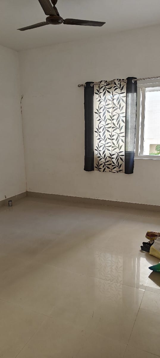 2 BHK 1270 Sq. Ft. Residential Flat / Appartment for Sell in Jagatpur Ahmedabad - Media 7