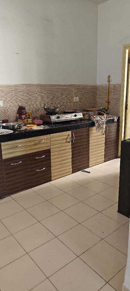 2 BHK 1270 Sq. Ft. Residential Flat / Appartment for Sell in Jagatpur Ahmedabad - Media 2