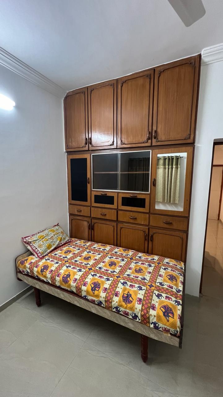 4 BHK 160 Sq. Yrd. Residential Bunglow / Villa for Sell in Thaltej Ahmedabad - Media 8