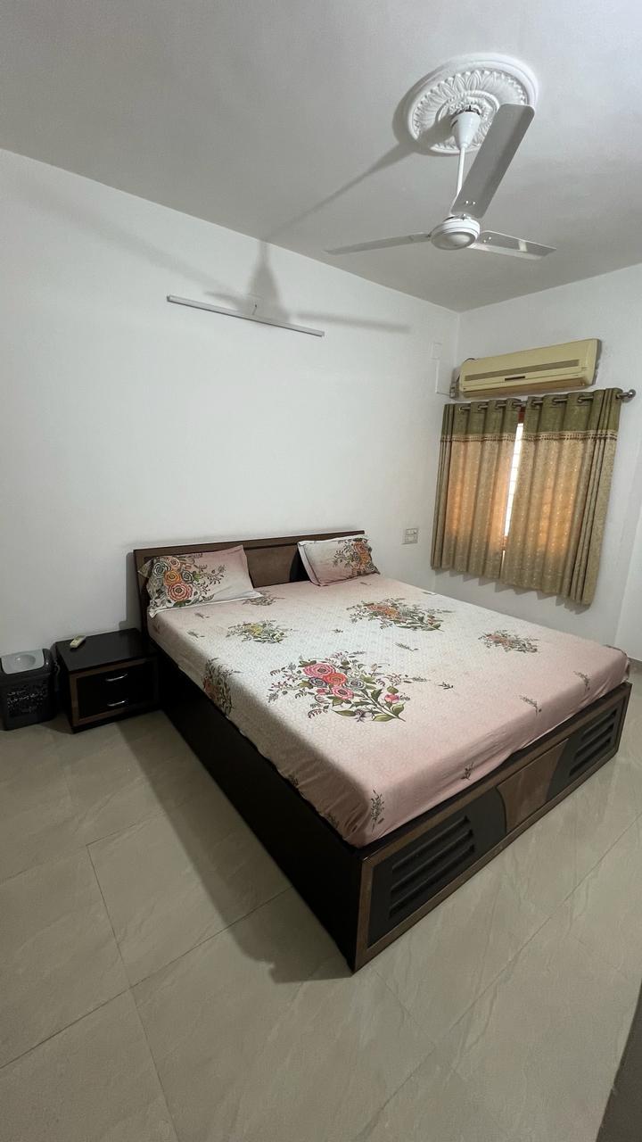 4 BHK 160 Sq. Yrd. Residential Bunglow / Villa for Sell in Thaltej Ahmedabad