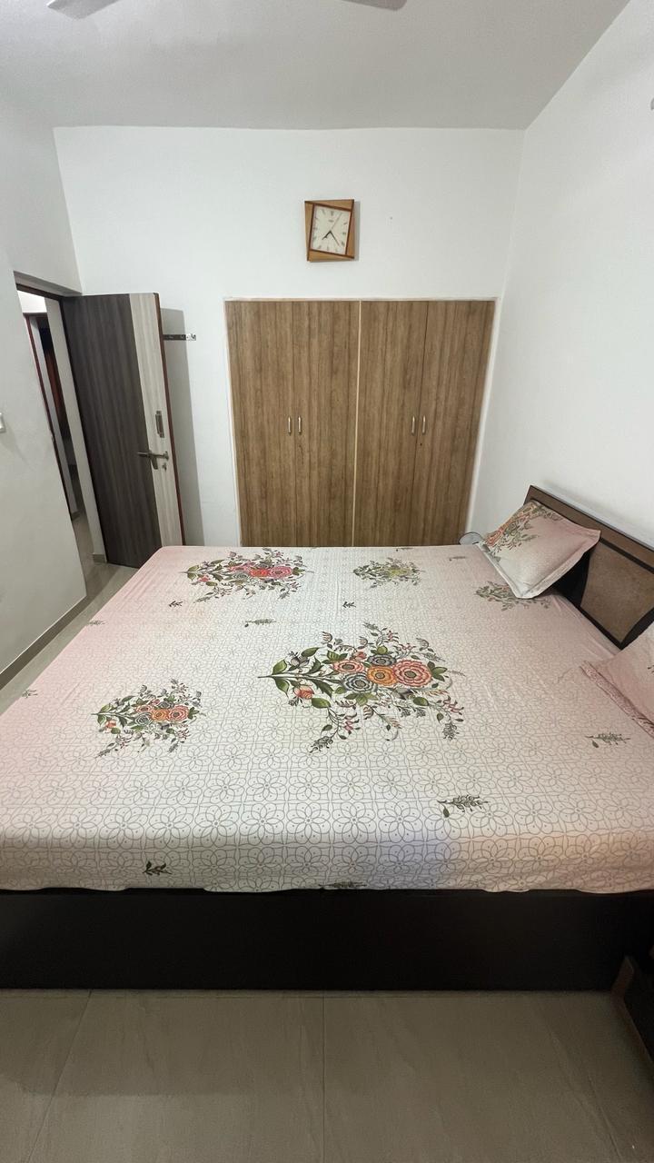 4 BHK 160 Sq. Yrd. Residential Bunglow / Villa for Sell in Thaltej Ahmedabad - Media 9