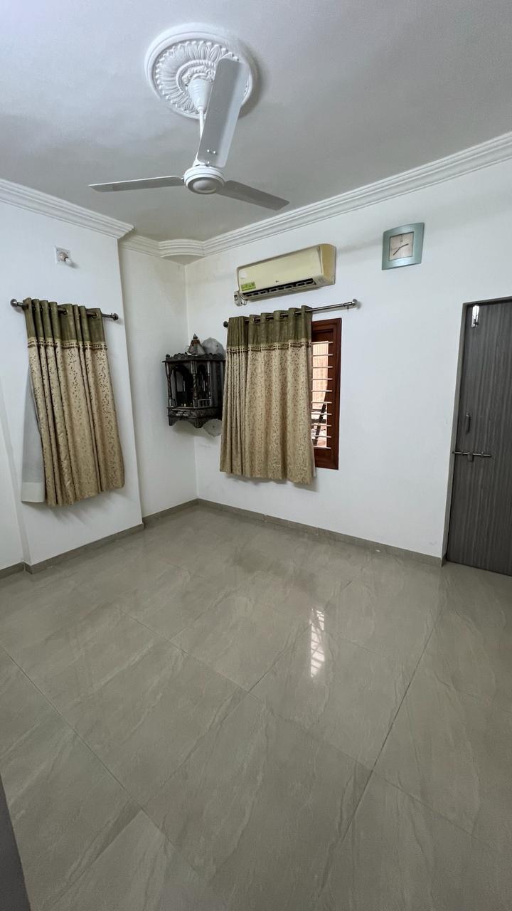 4 BHK 160 Sq. Yrd. Residential Bunglow / Villa for Sell in Thaltej Ahmedabad - Media 13