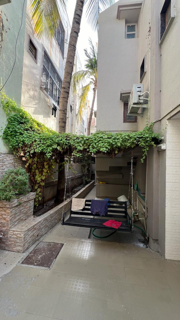 4 BHK 160 Sq. Yrd. Residential Bunglow / Villa for Sell in Thaltej Ahmedabad - Media 17