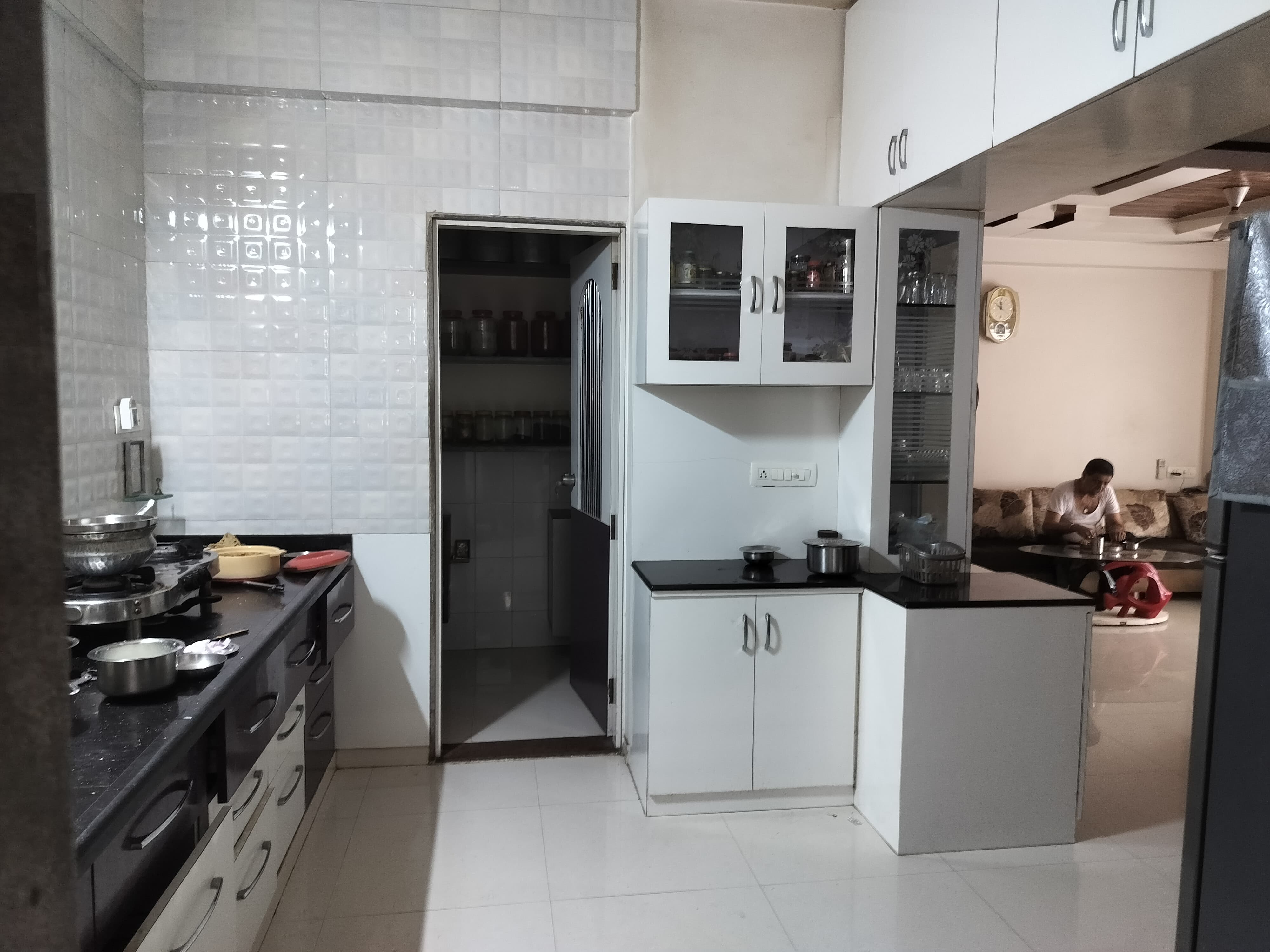 3 BHK 1899 Sq. Ft. Residential Flat / Appartment for Sell in Sola Ahmedabad - Media 8