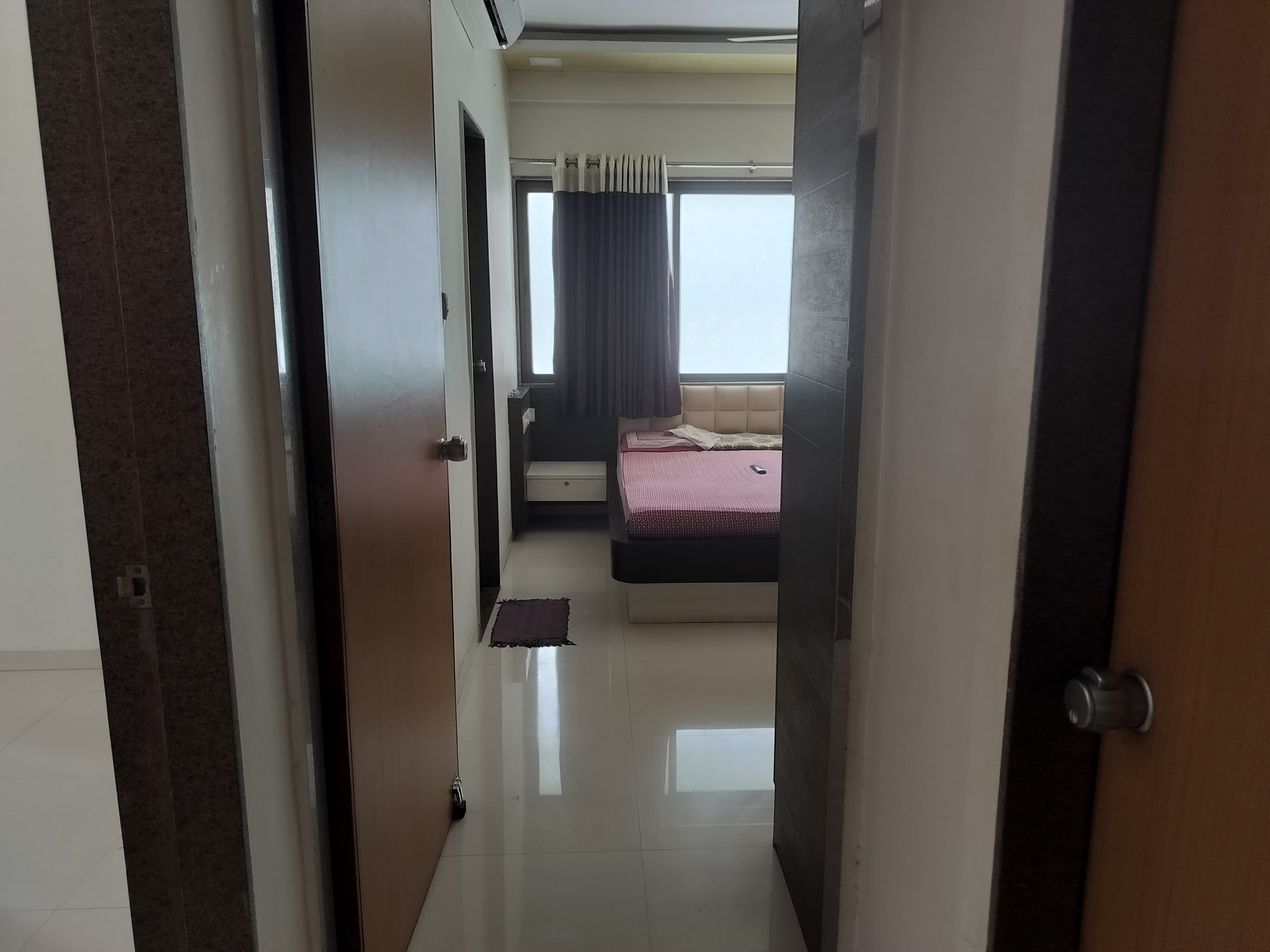 3 BHK 1899 Sq. Ft. Residential Flat / Appartment for Sell in Sola Ahmedabad - Media 15