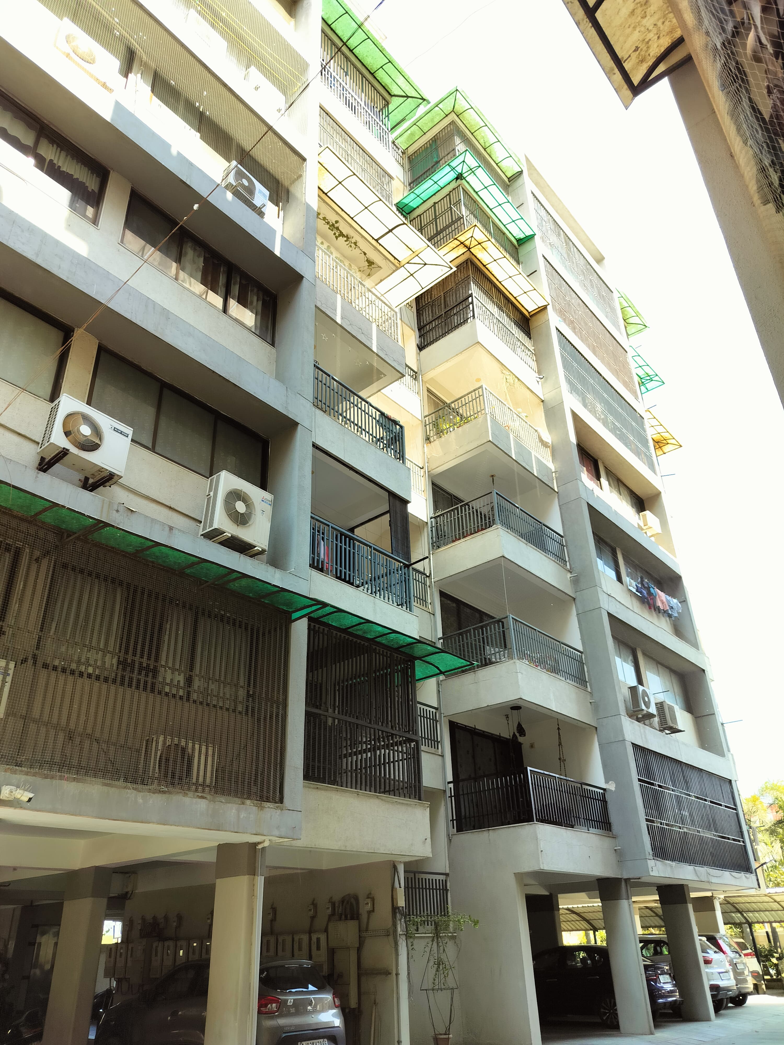 3 BHK 1899 Sq. Ft. Residential Flat / Appartment for Sell in Sola Ahmedabad - Media 3