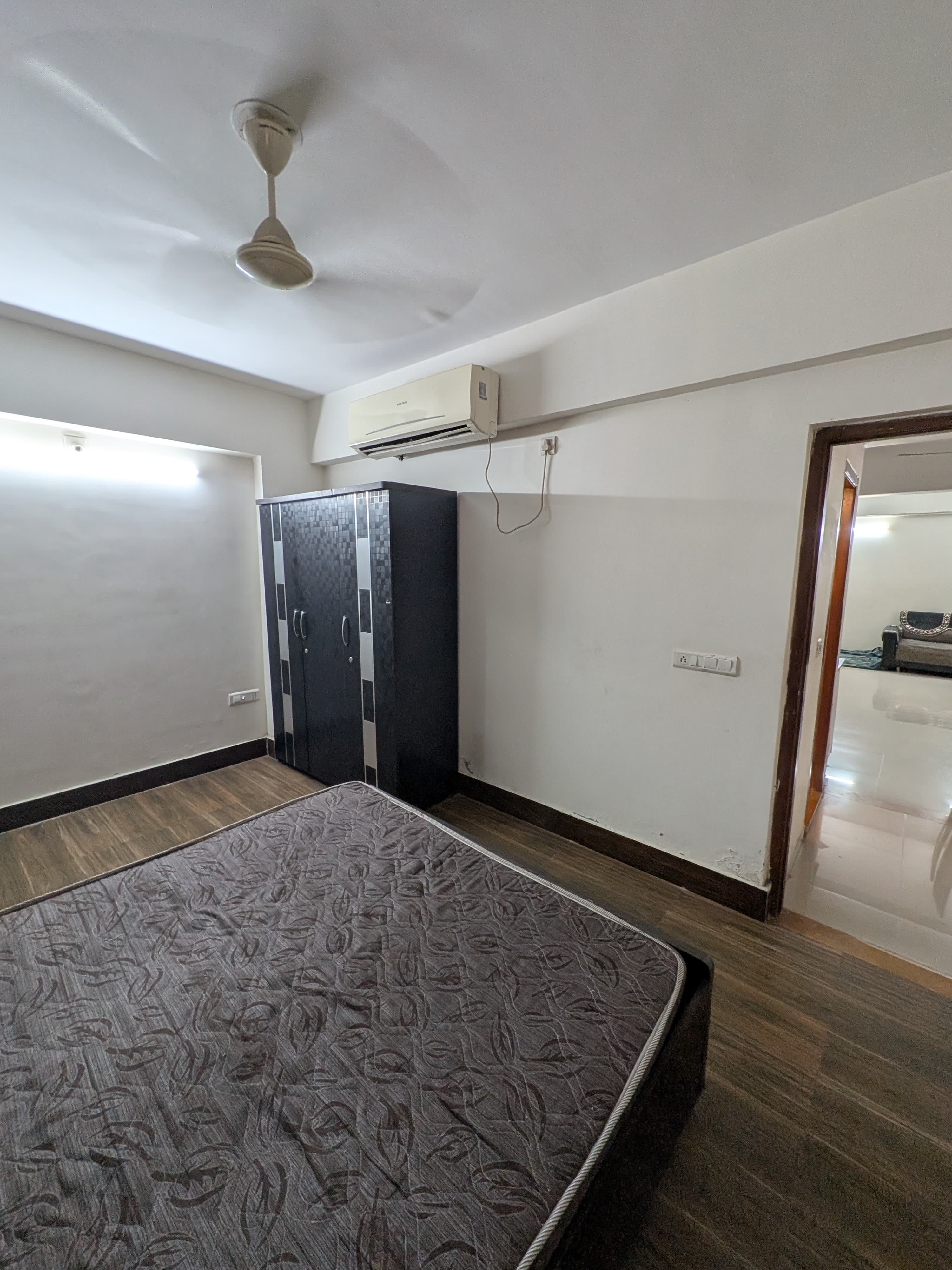 2 BHK 147 Sq. Yrd. Residential Flat / Appartment for Rent in Vaishnodevi Ahmedabad - Media 15