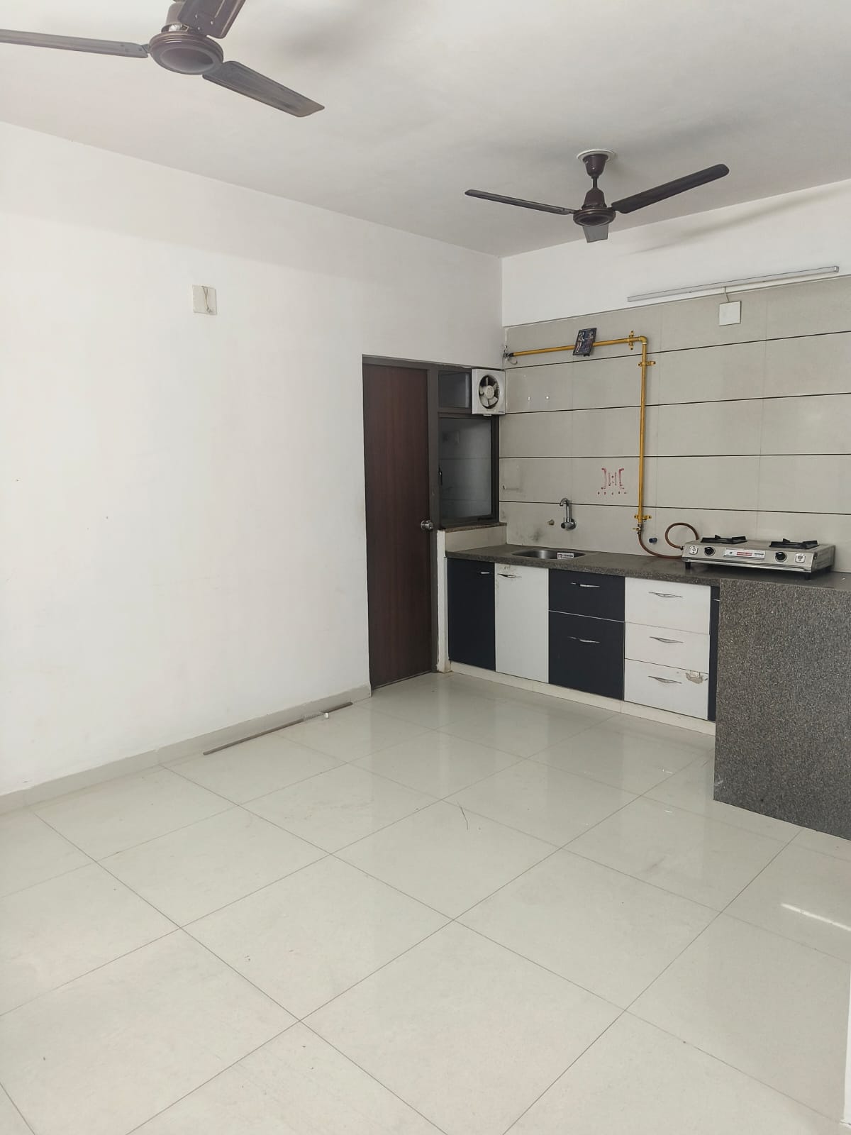 3 BHK 1651 Sq. Ft. Residential Flat / Appartment for Sell in Shilaj Ahmedabad - Media 9