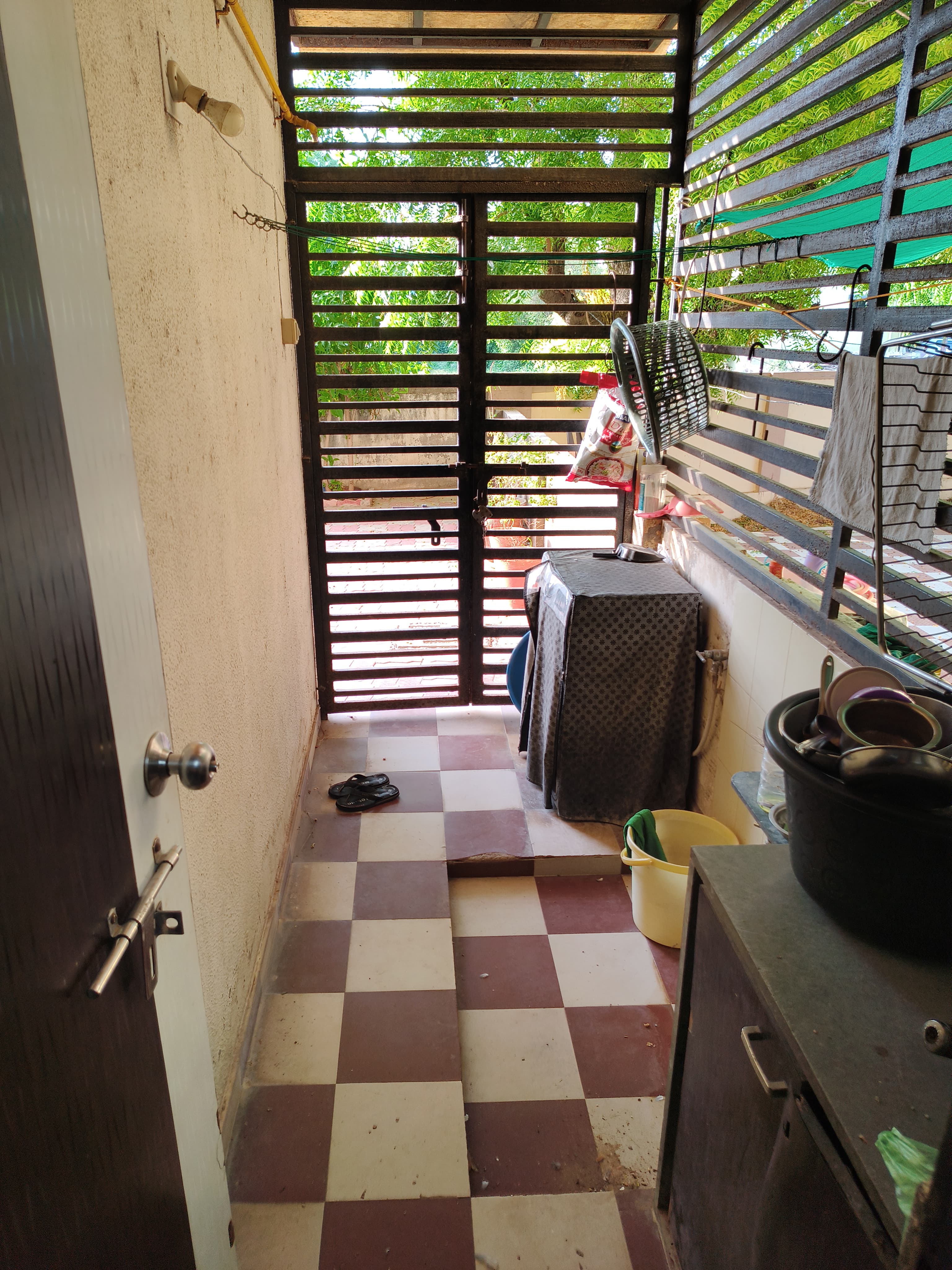 4 BHK 240 Sq. Yrd. Residential Bunglow / Villa for Sell in Vaishnodevi Ahmedabad - Media 7