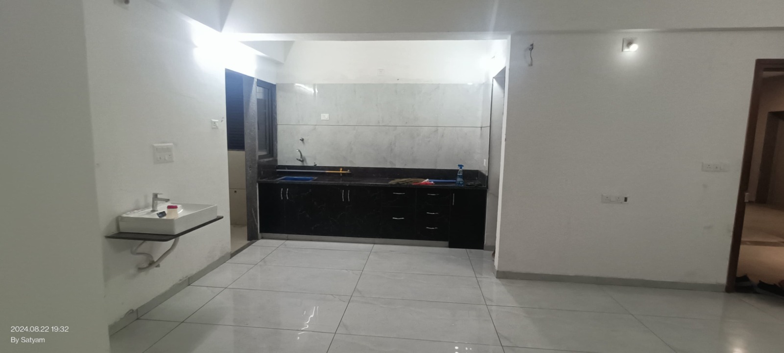 3 BHK 1800 Sq. Ft. Residential Flat / Appartment for Sell in Gota Ahmedabad - Media 12