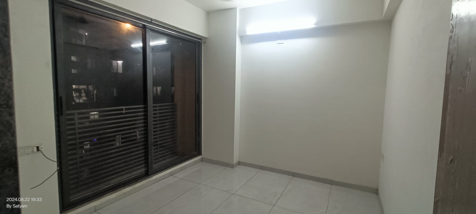 3 BHK 1800 Sq. Ft. Residential Flat / Appartment for Sell in Gota Ahmedabad - Media 5