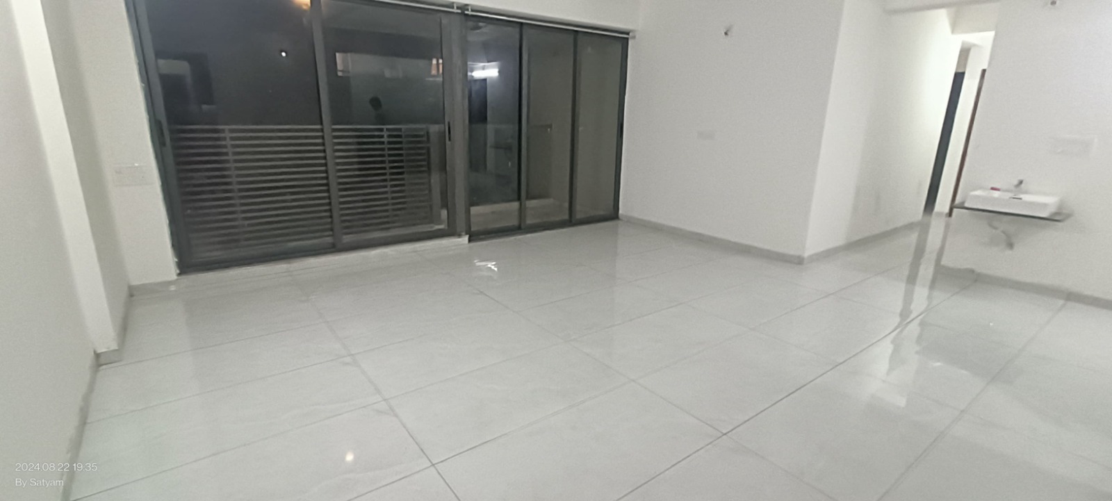 3 BHK 1800 Sq. Ft. Residential Flat / Appartment for Sell in Gota Ahmedabad - Media 2
