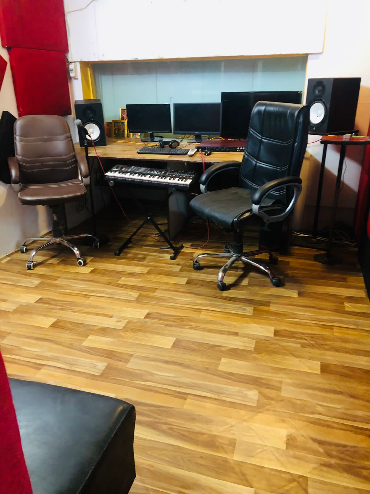 Office 1400 Sq. Ft. Commercial Office for Sell in Bodakdev Ahmedabad - Media 2