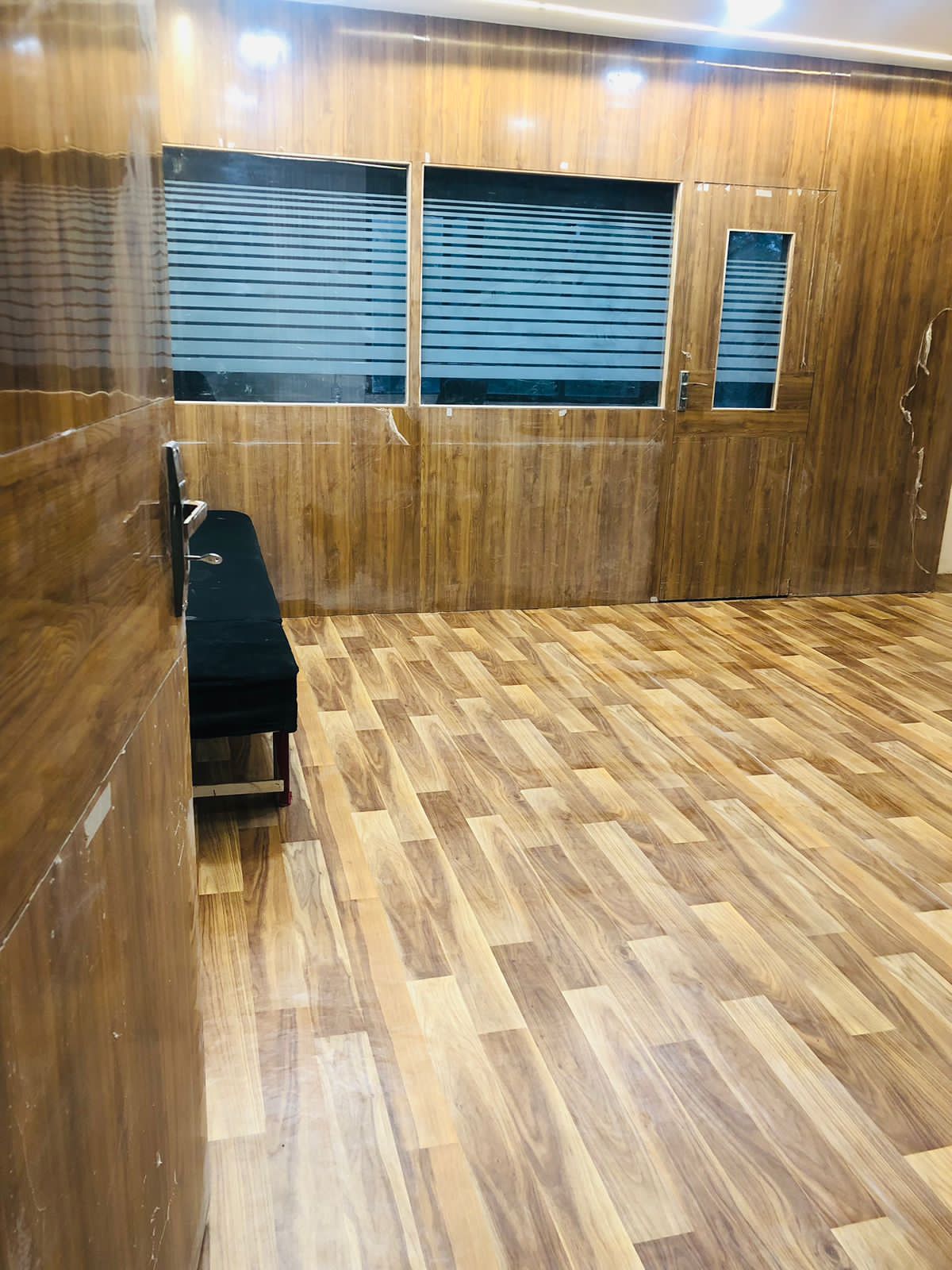 Office 1400 Sq. Ft. Commercial Office for Sell in Bodakdev Ahmedabad - Media 4